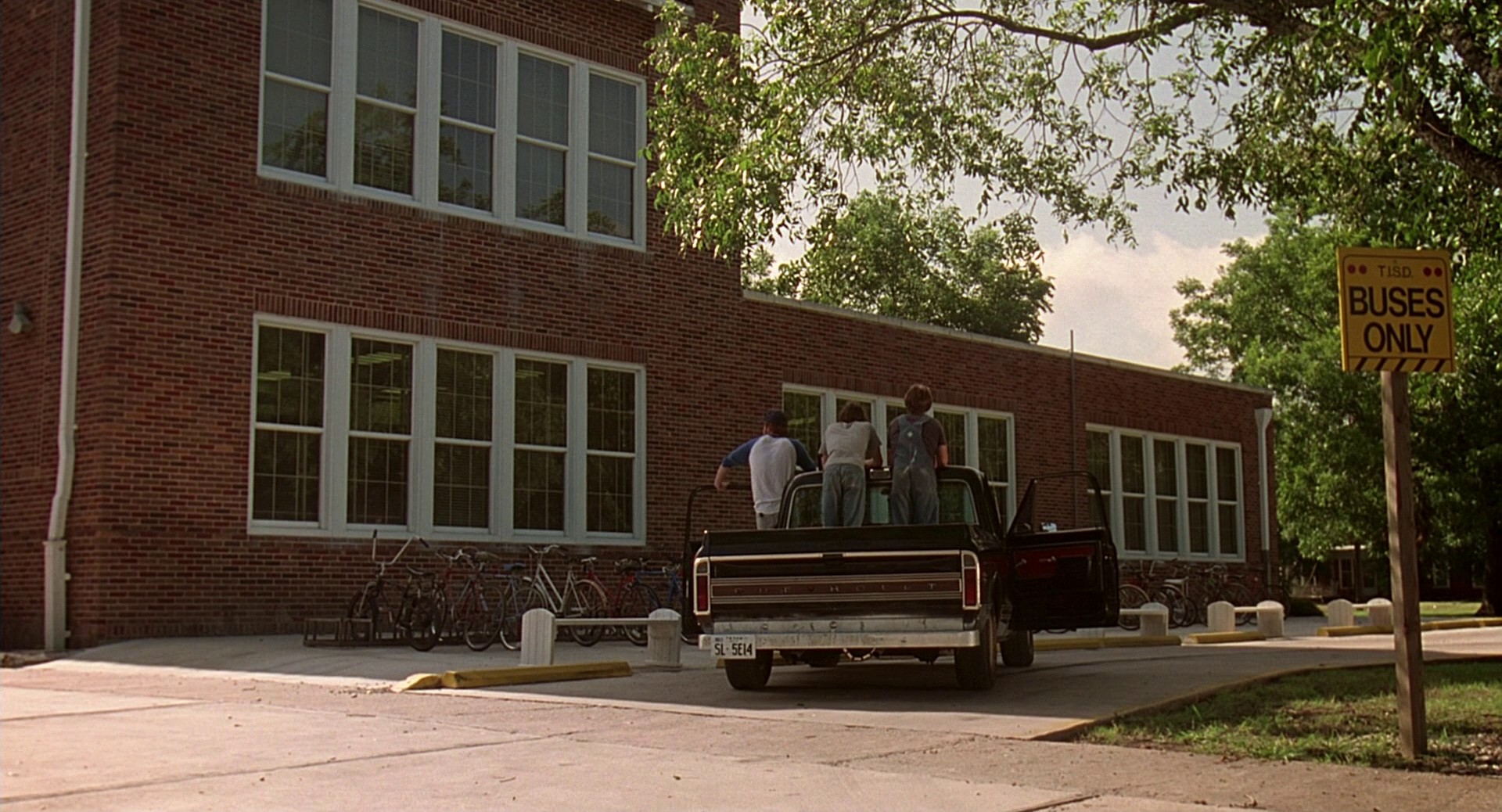 Dazed and Confused (1993) —  shot,  lighting