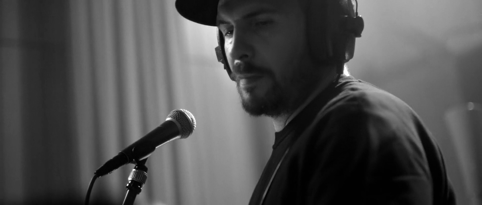 Hennessy & O.S.T.R Never stop. Never settle – Autentycznie (2018) —  shot,  lighting