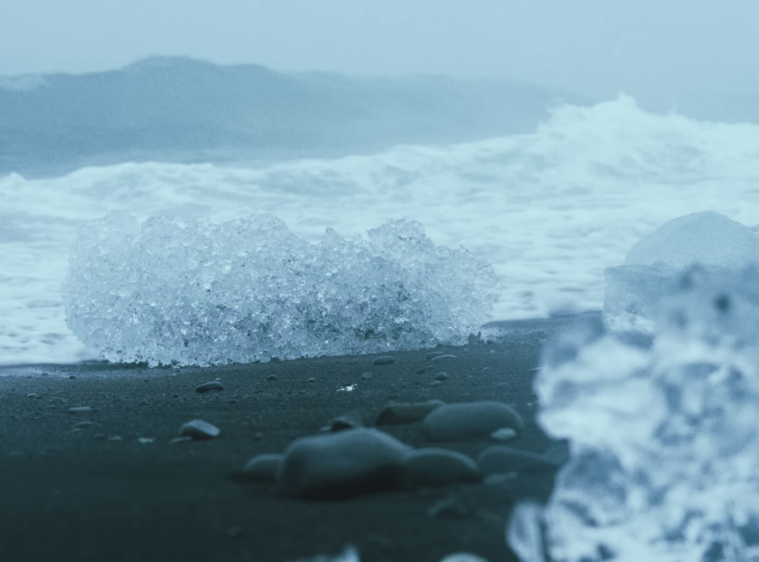 La Glace  (2022) —  shot,  lighting