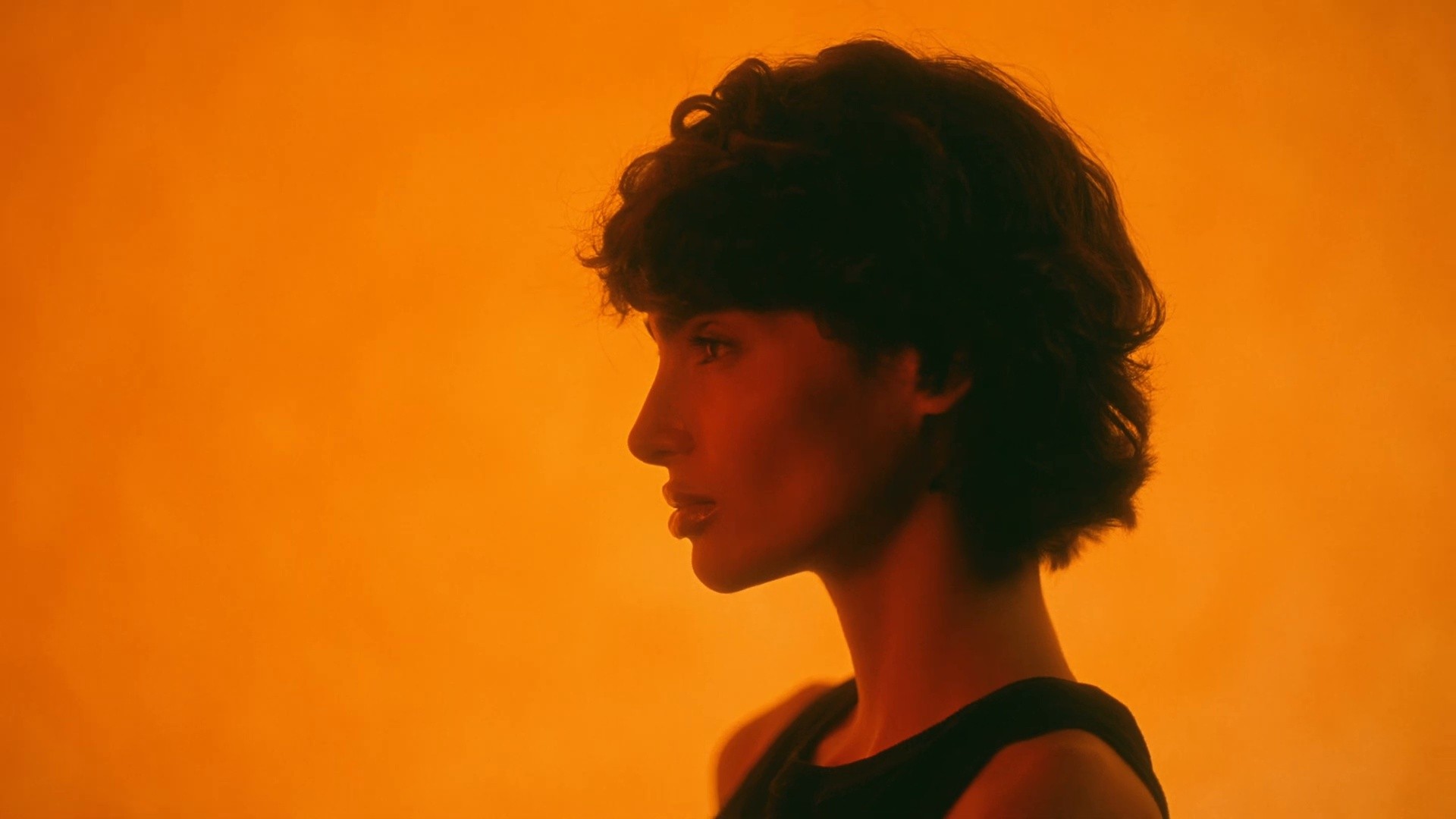 Sexting (2025) —  shot,  lighting