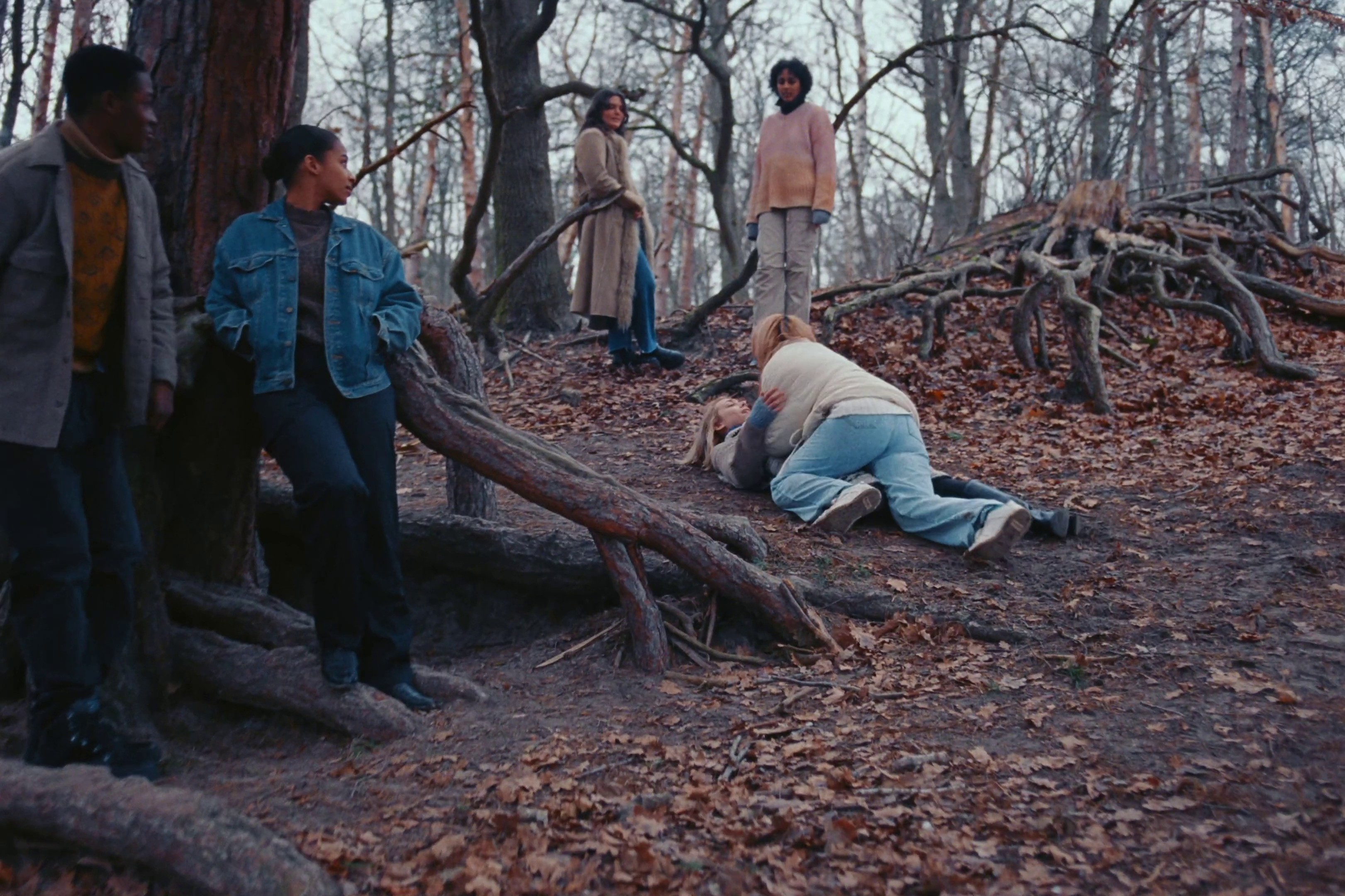  FAST LAND (2022) —  shot,  lighting