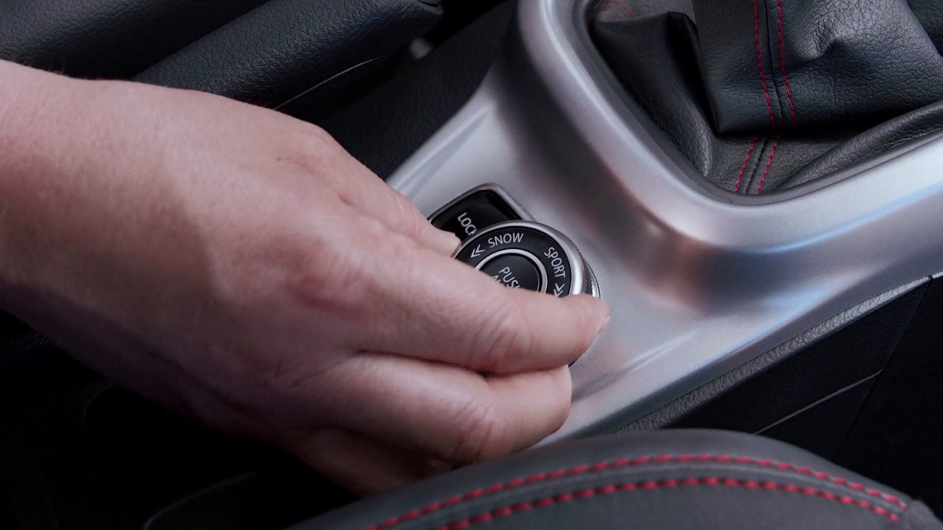 SUZUKI VITARA_S (2017) —  shot,  lighting