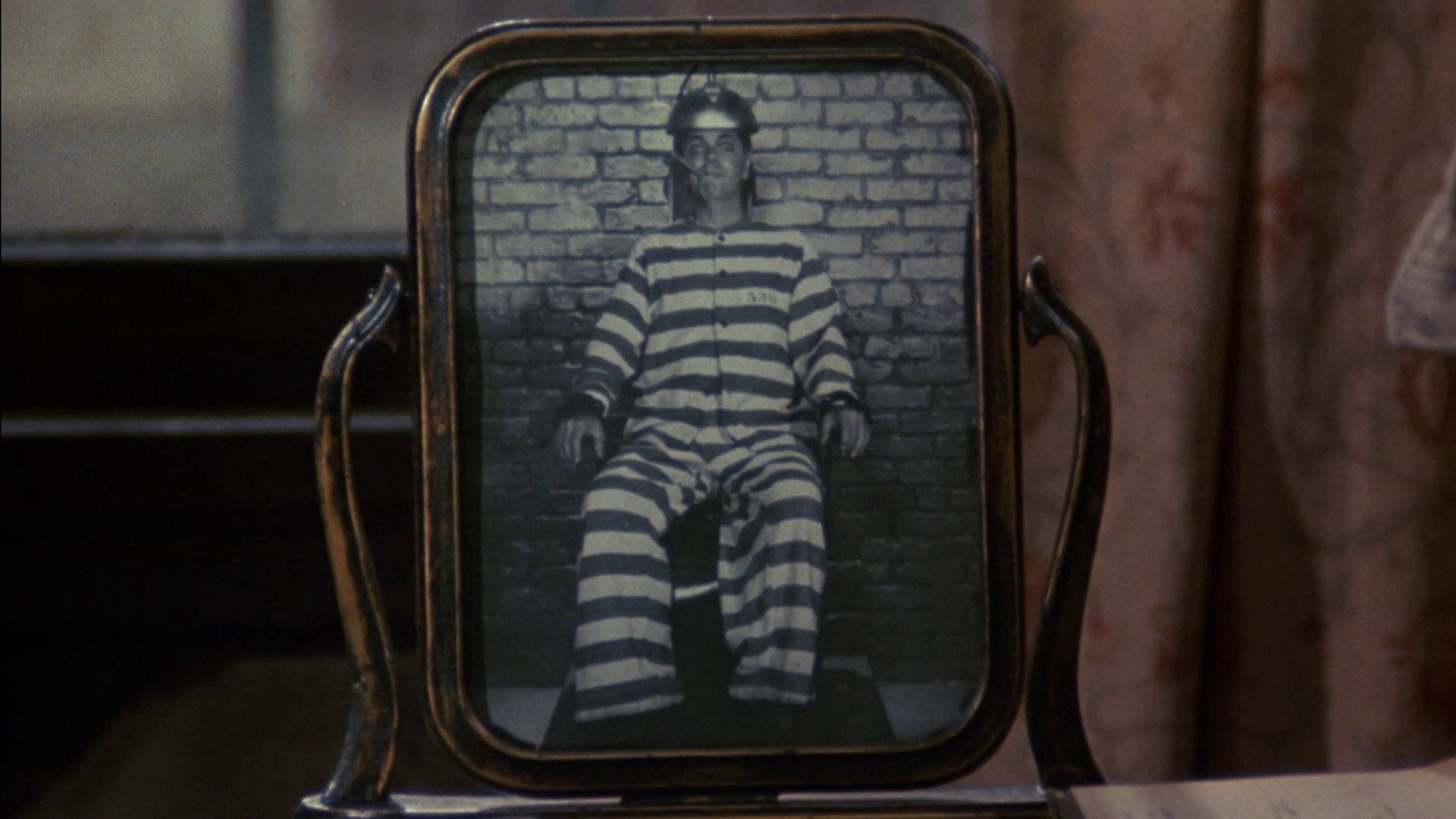 Johnny Dangerously (1984) —  shot,  lighting