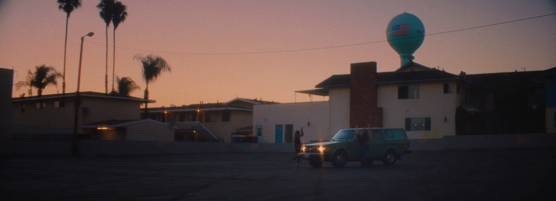 Essential "New Vanguards" Campaign (2018) —  shot,  lighting