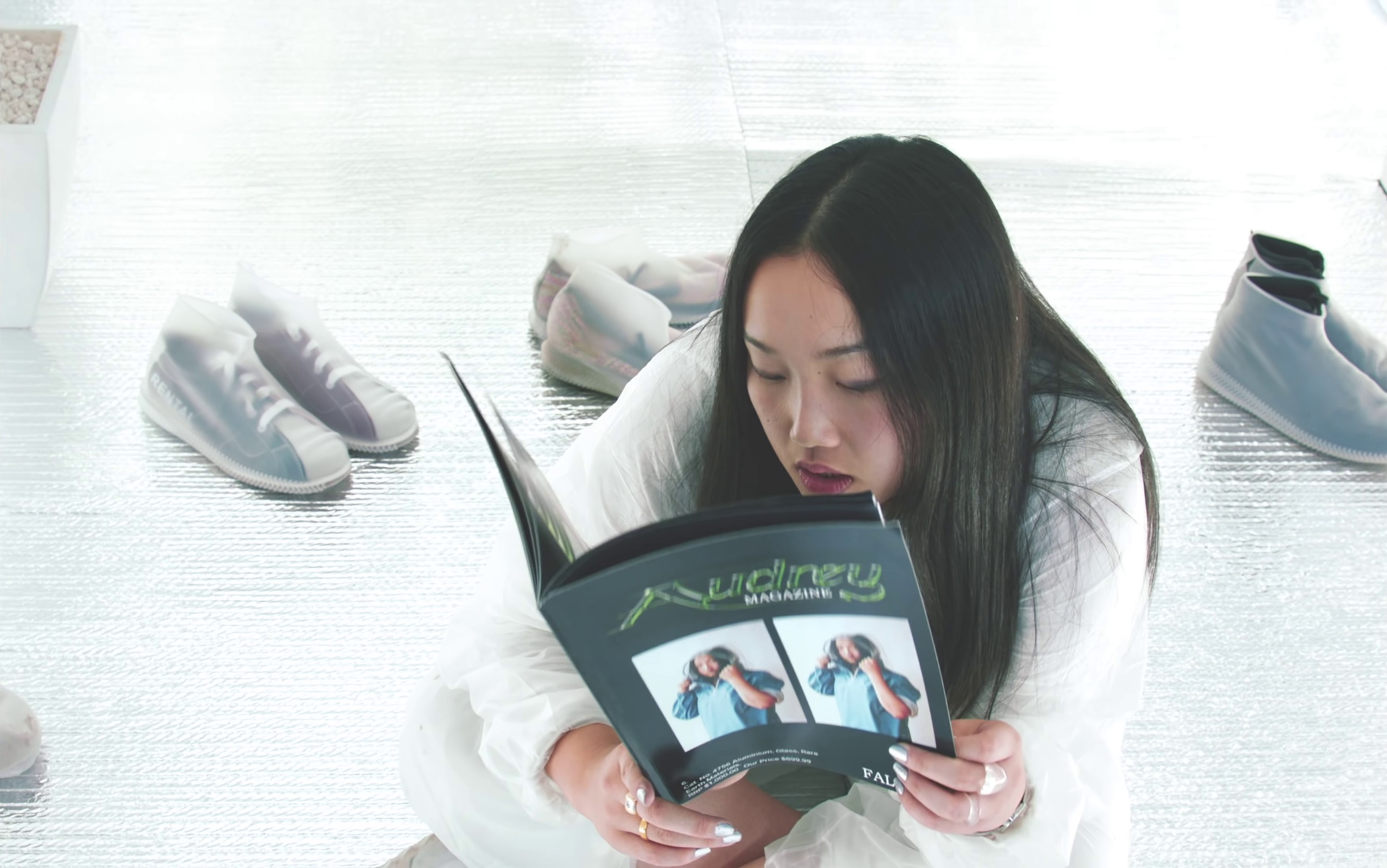 Paper (2019) —  shot,  lighting