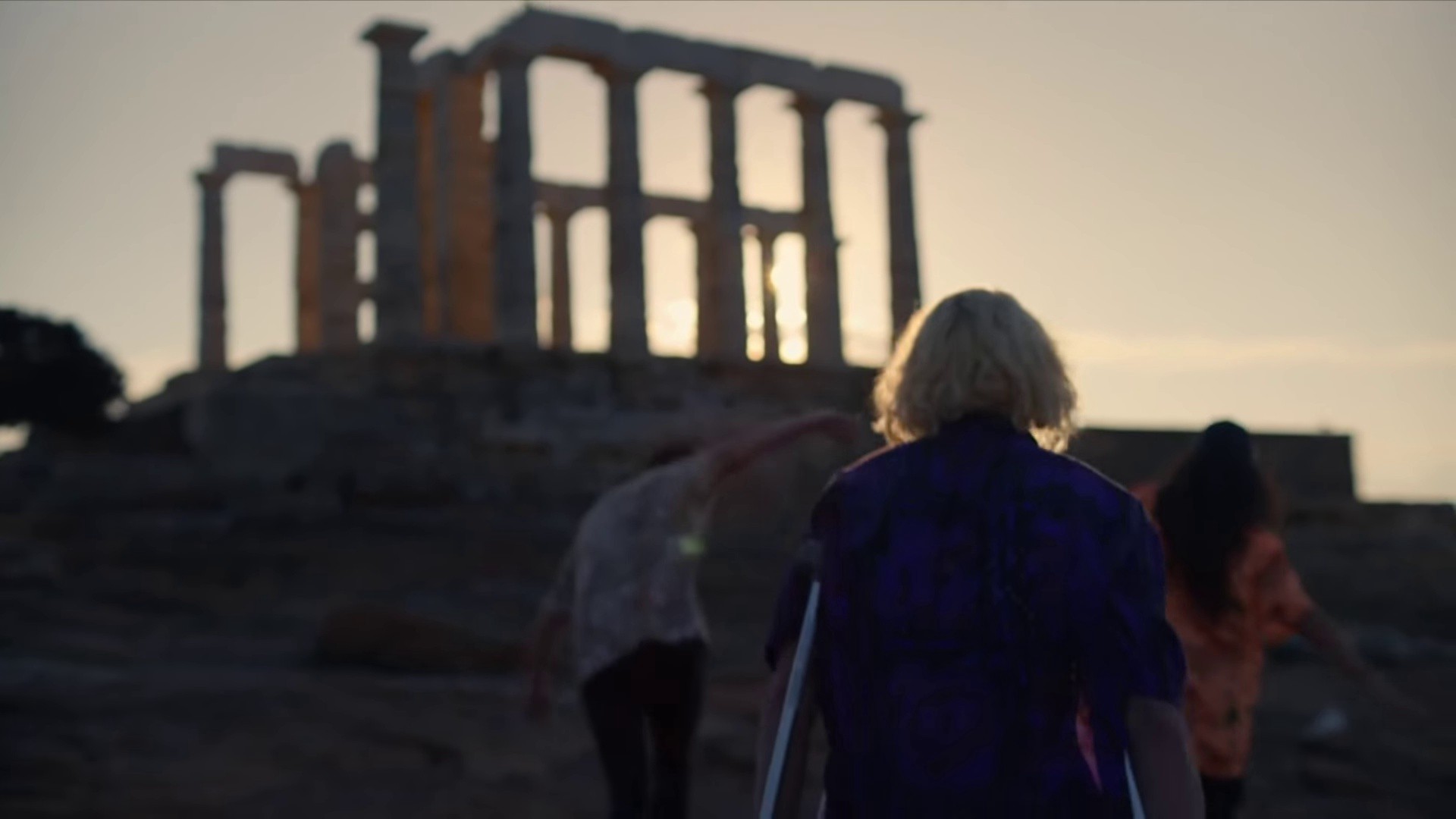 Neo Surf  (2021) —  shot,  lighting