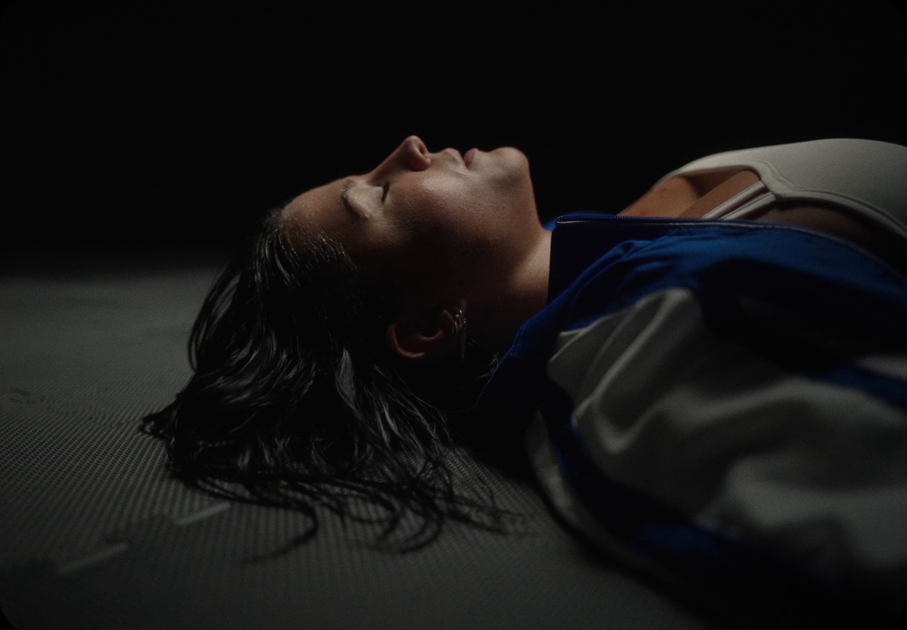 NIVEA - MOLLY SANDÉN (2024) —  shot,  lighting