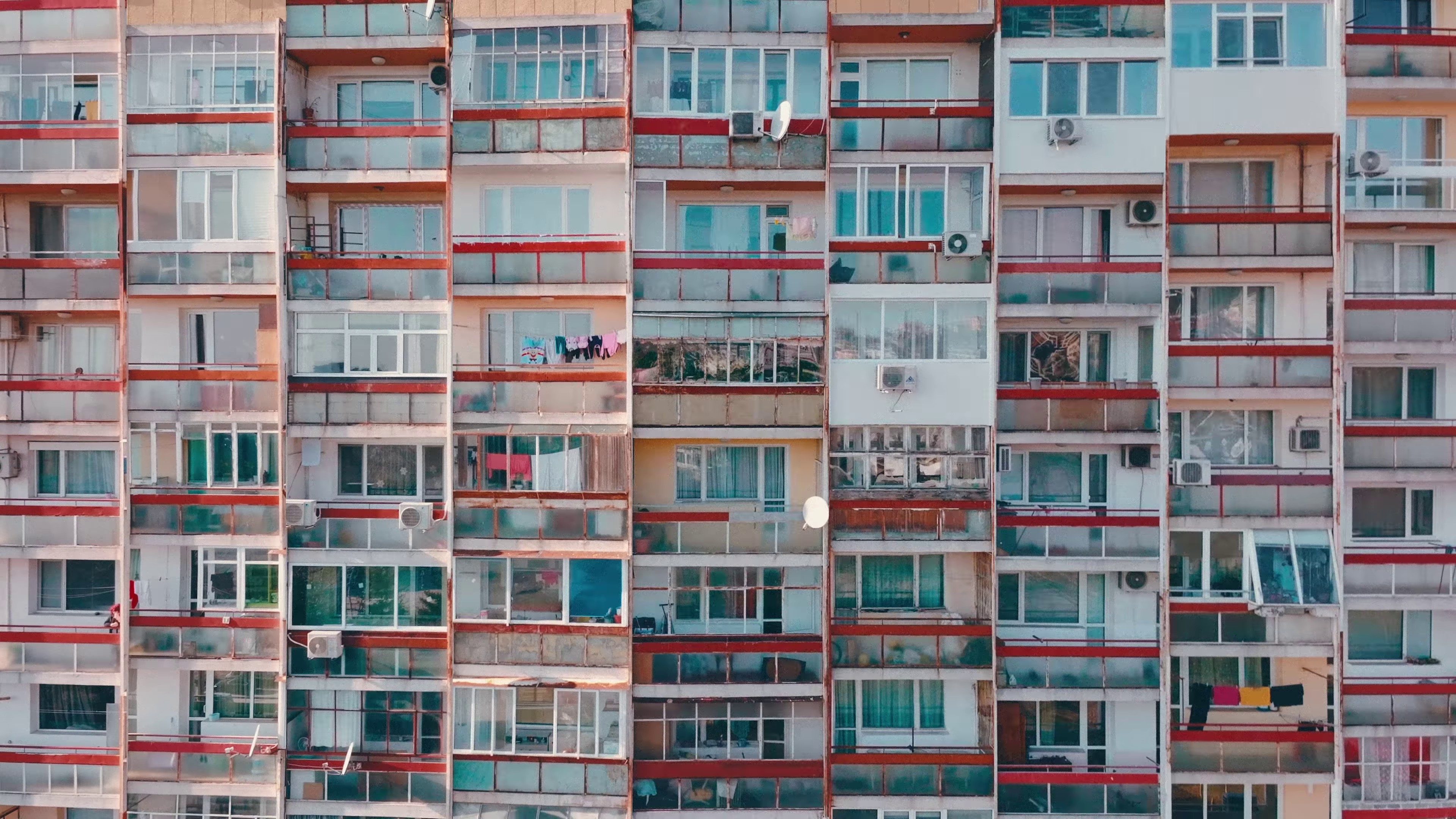 Dive (2023) —  shot,  lighting