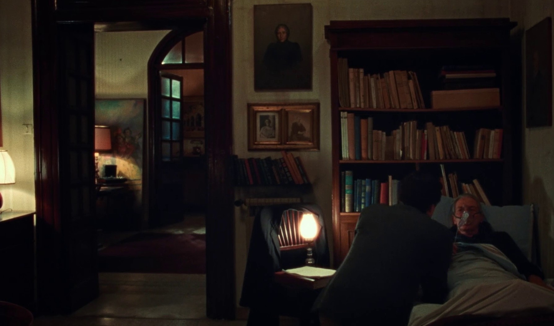 Martin Eden (2019) —  shot,  lighting