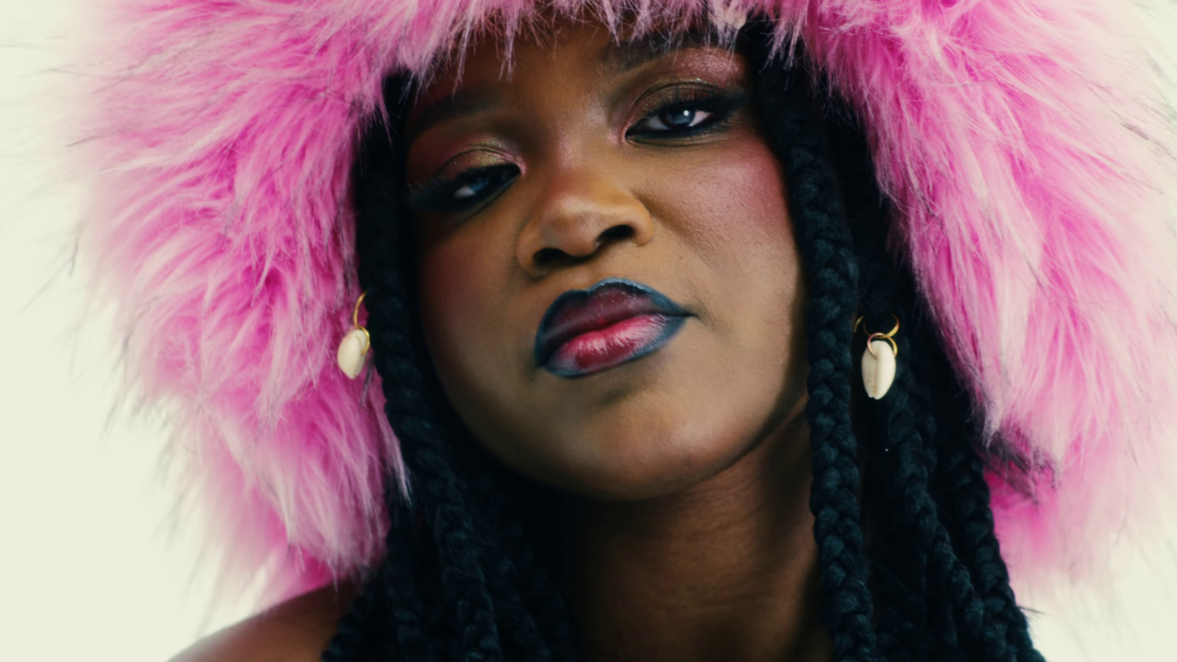 Ring Ring (2024) —  shot,  lighting