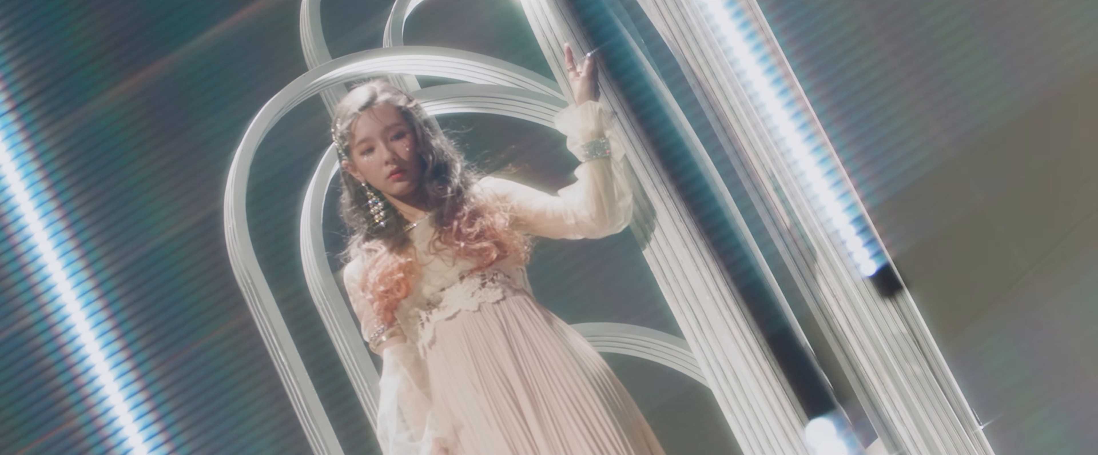 Oh my god (2020) —  shot,  lighting