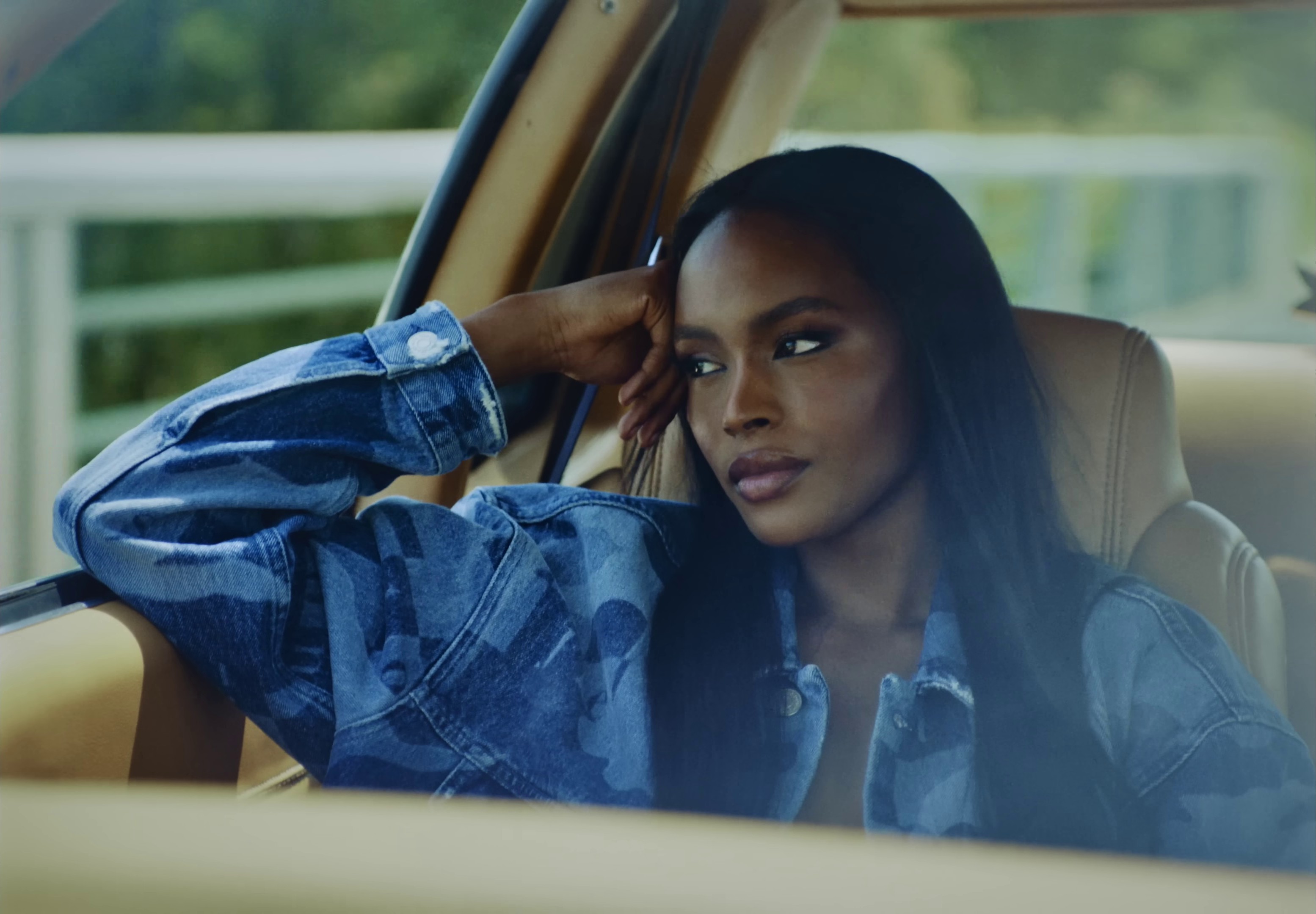 Bolingo (2023) —  shot,  lighting