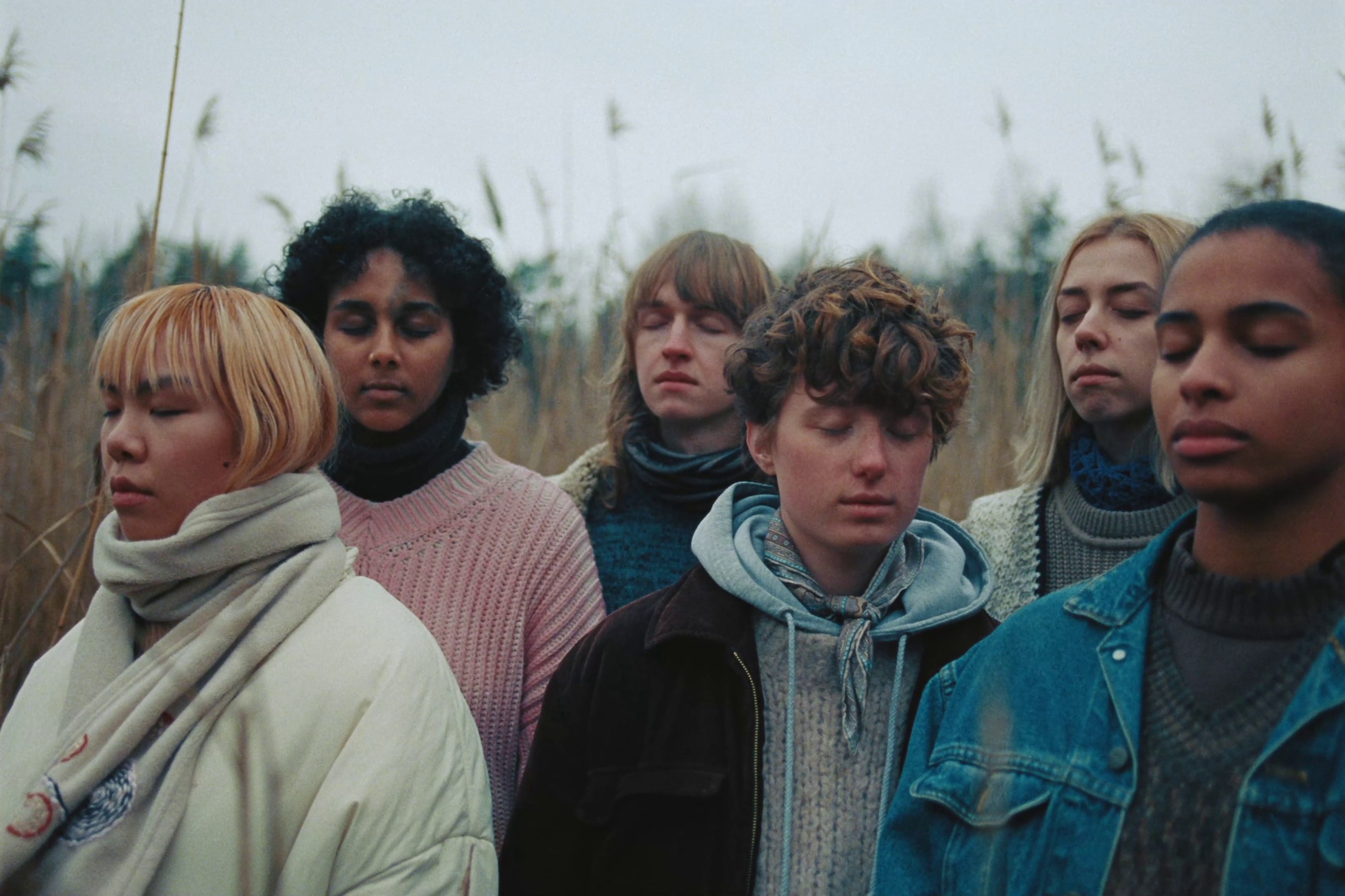  FAST LAND (2022) —  shot,  lighting