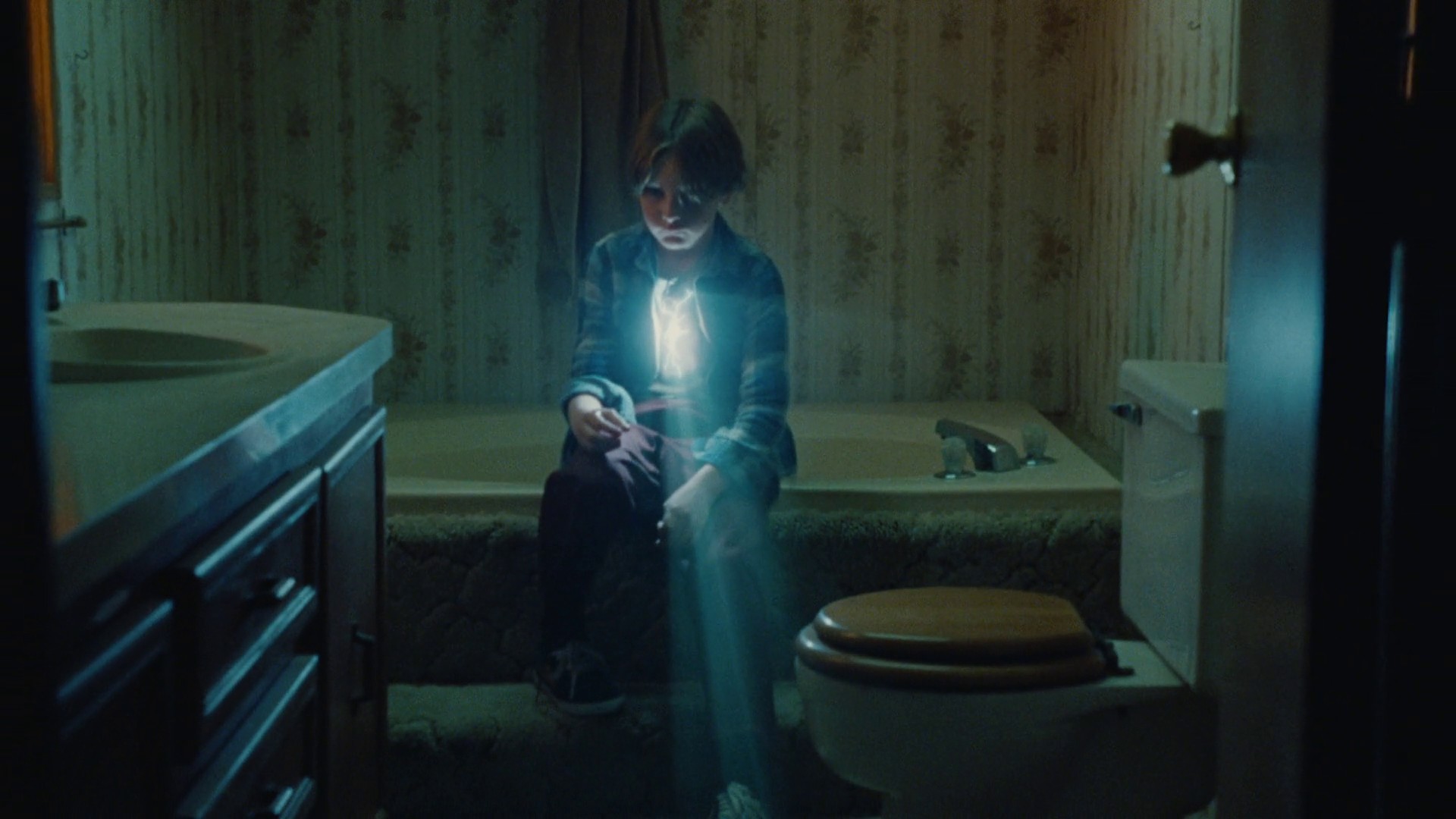 Good Luck (2020) —  shot,  lighting