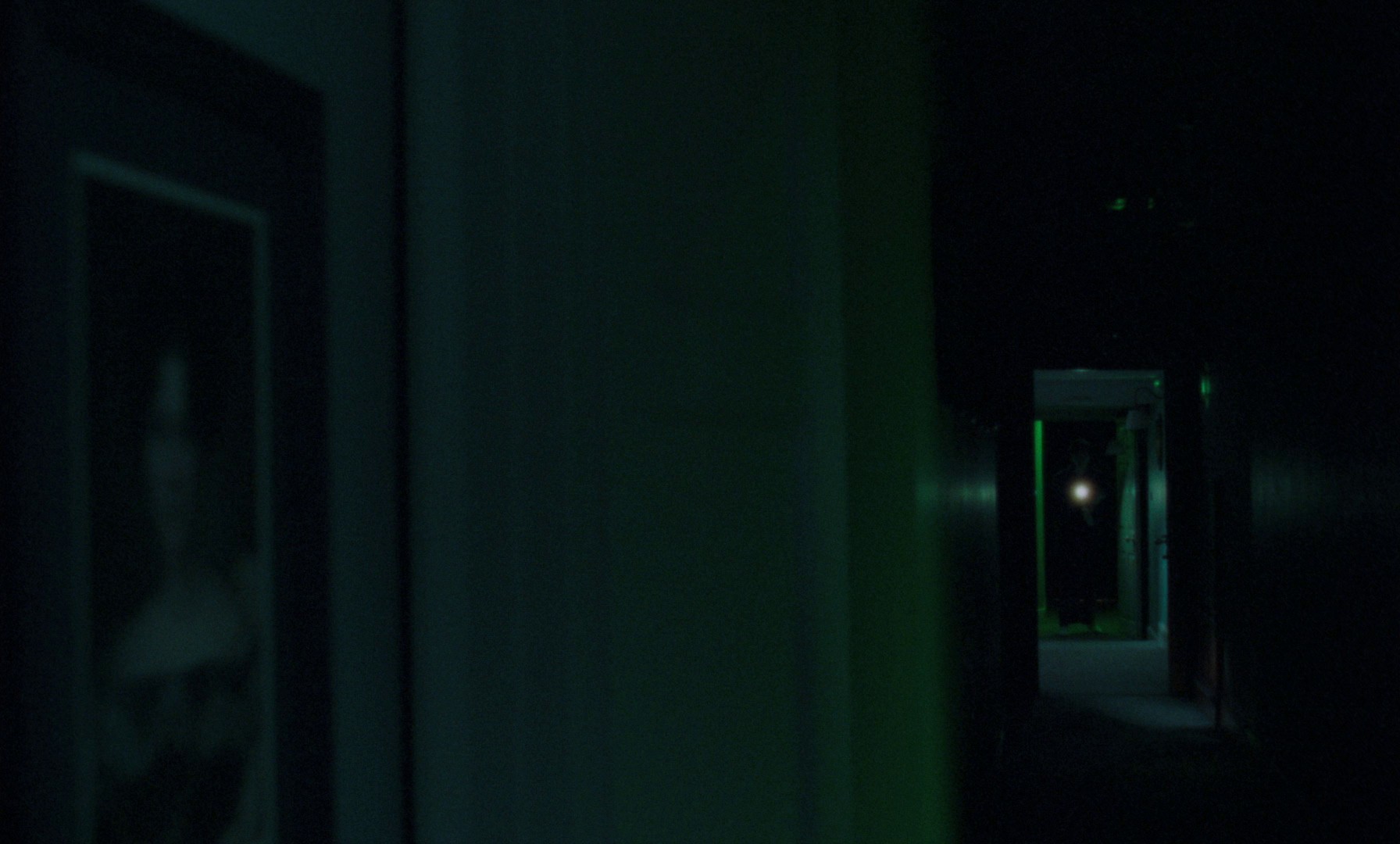 The Eternal Daughter (2022) —  shot,  lighting