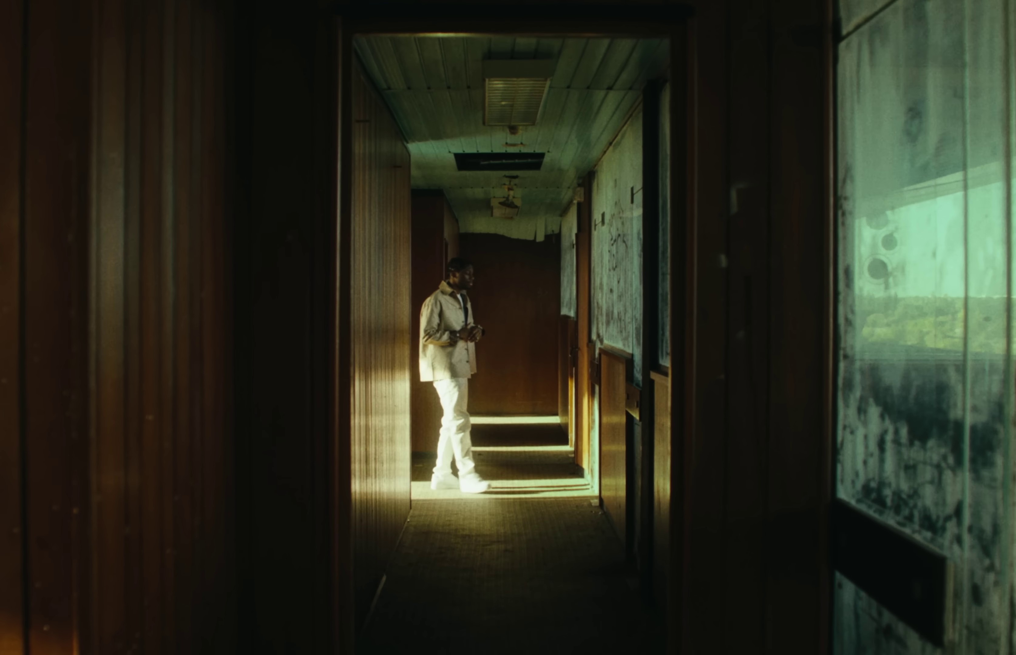 R.I.Peace (2022) —  shot,  lighting