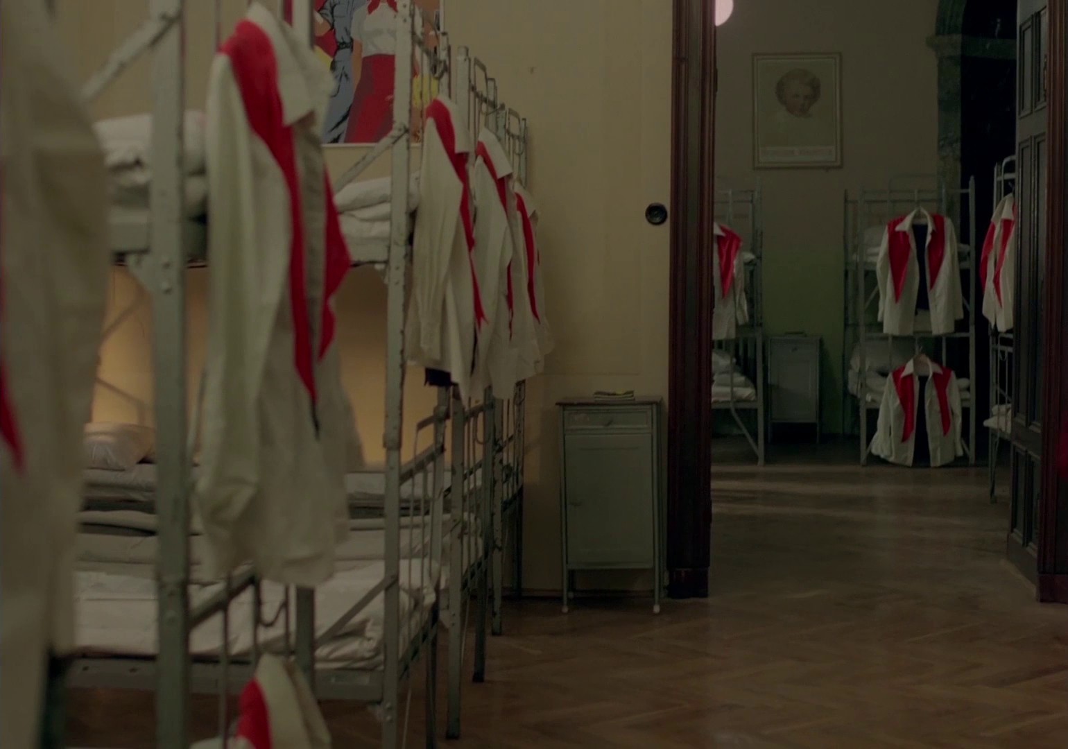 Shivers (1981) —  shot,  lighting