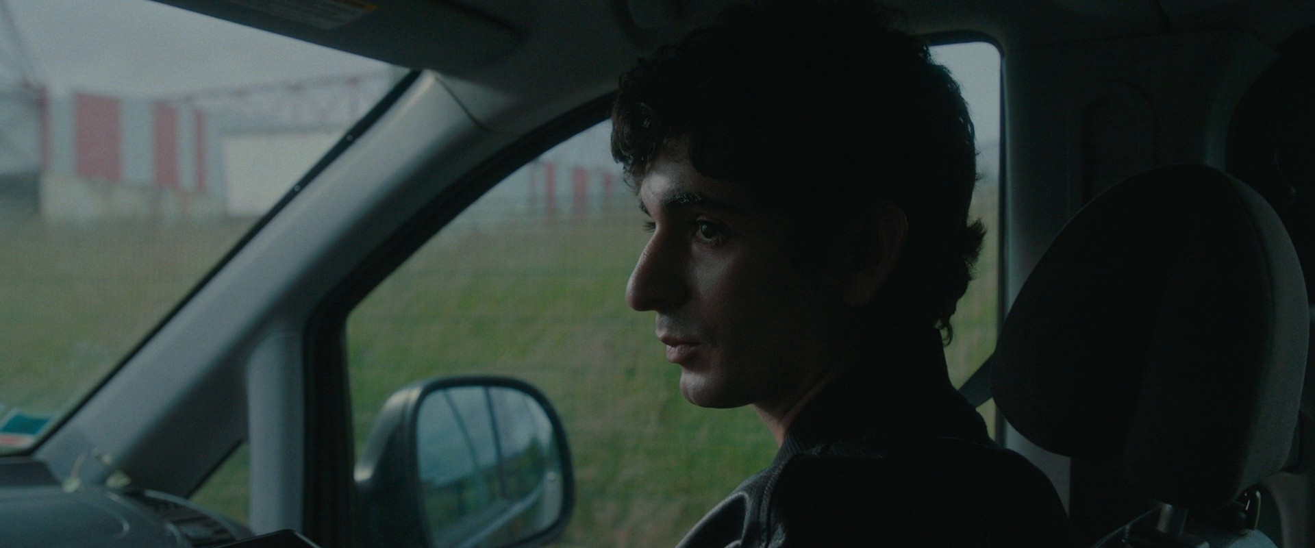 Six pieds sur Terre (2024) —  shot,  lighting