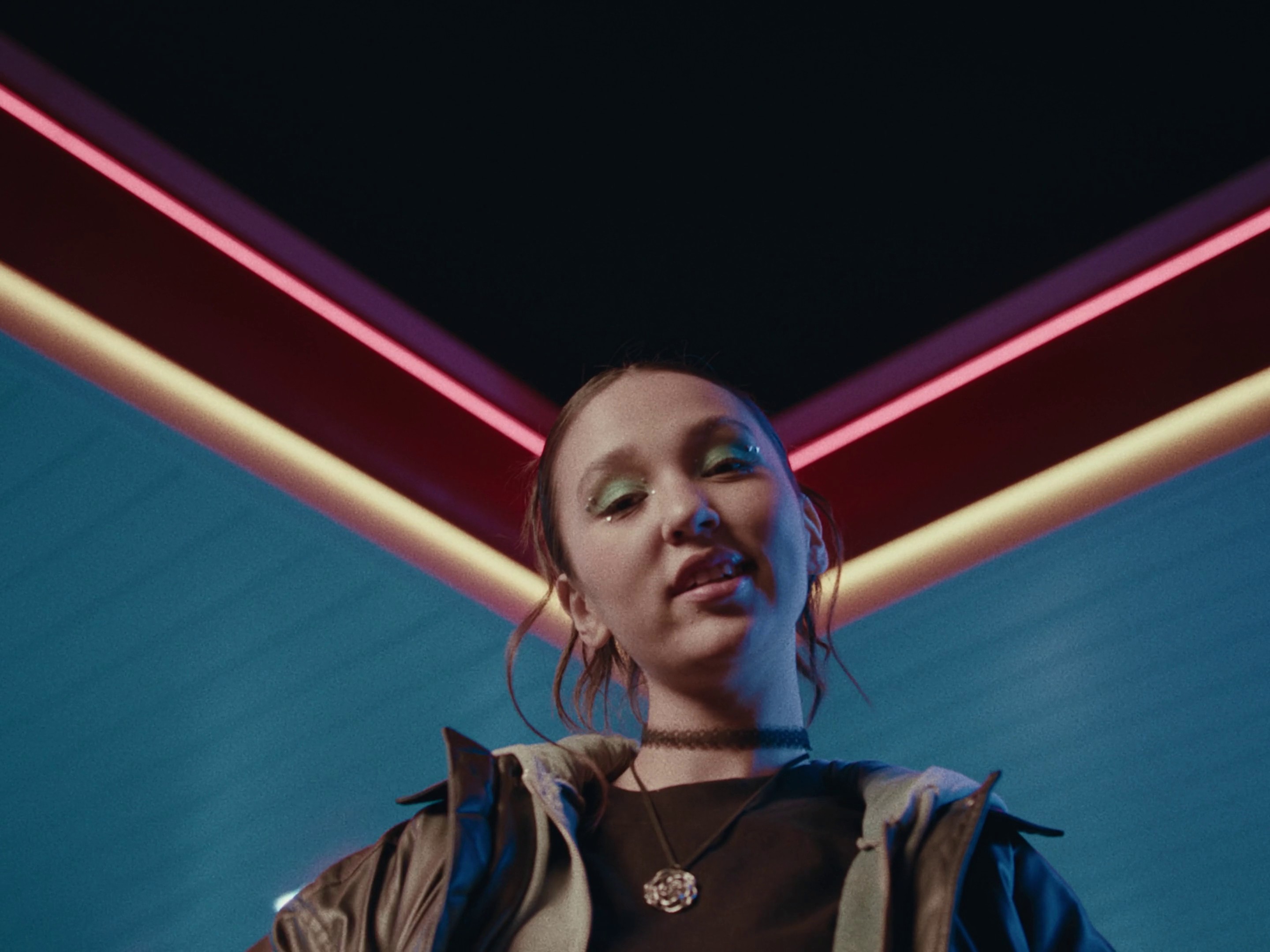 Ayau - t.s.u. x Samsung | Galaxy Flip5 (2024) —  shot,  lighting