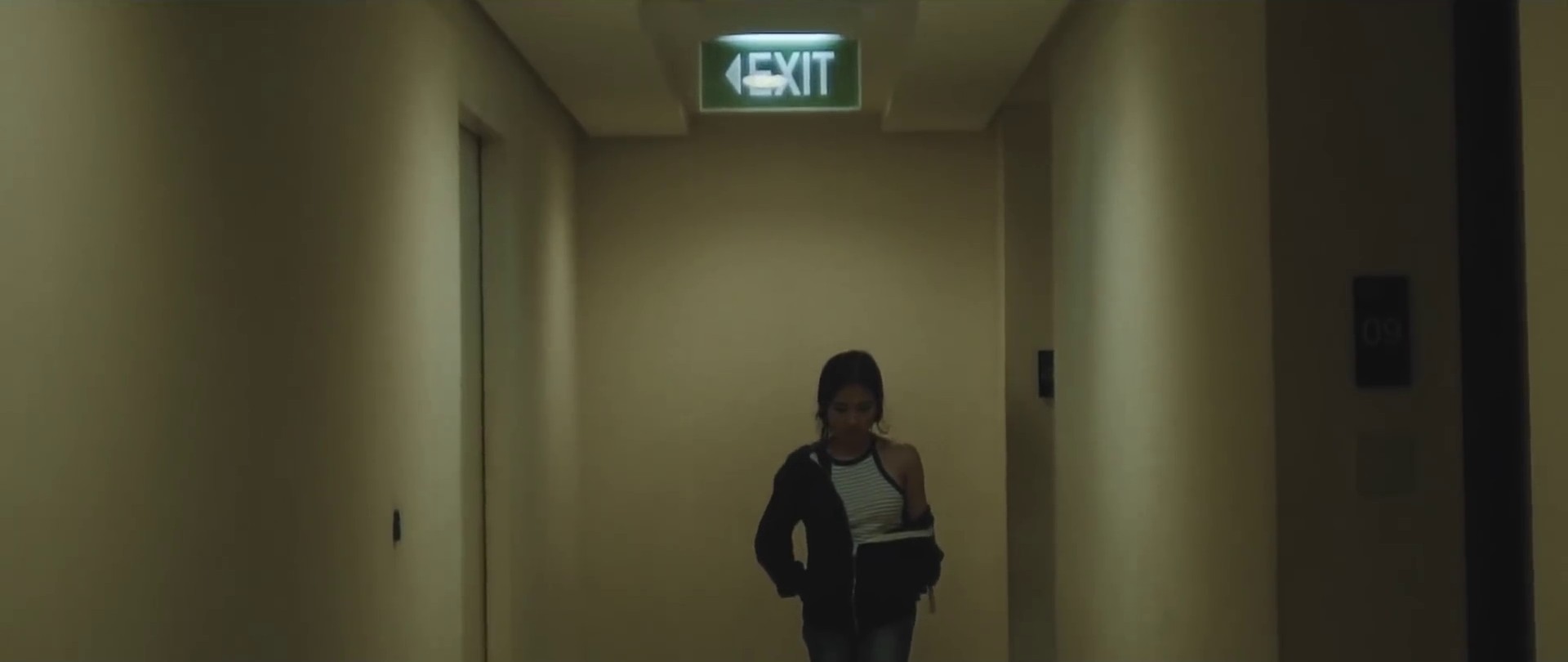 See U Never  (2017) —  shot,  lighting