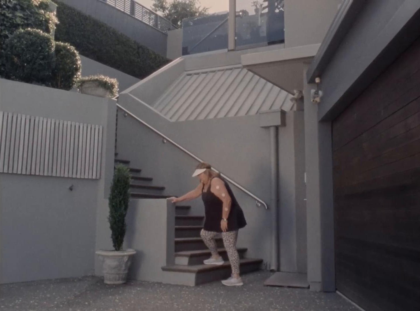 Grateful Grapefruit (2025) —  shot,  lighting