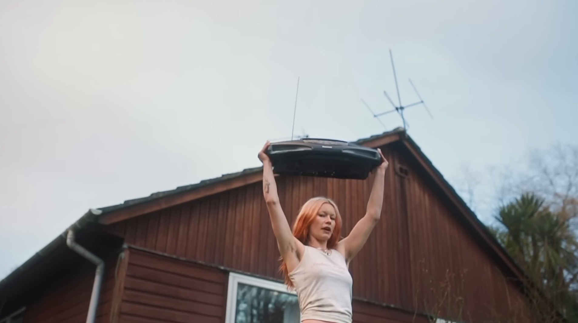 Catch these fists (2025) —  shot,  lighting