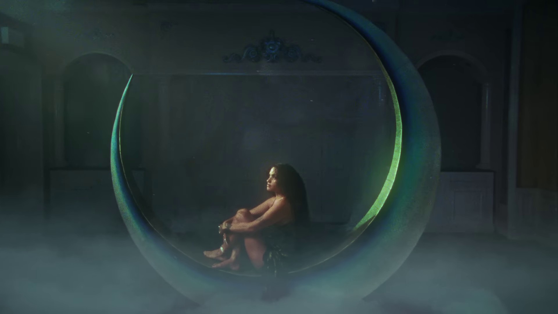 Kiss Me (2023) —  shot,  lighting