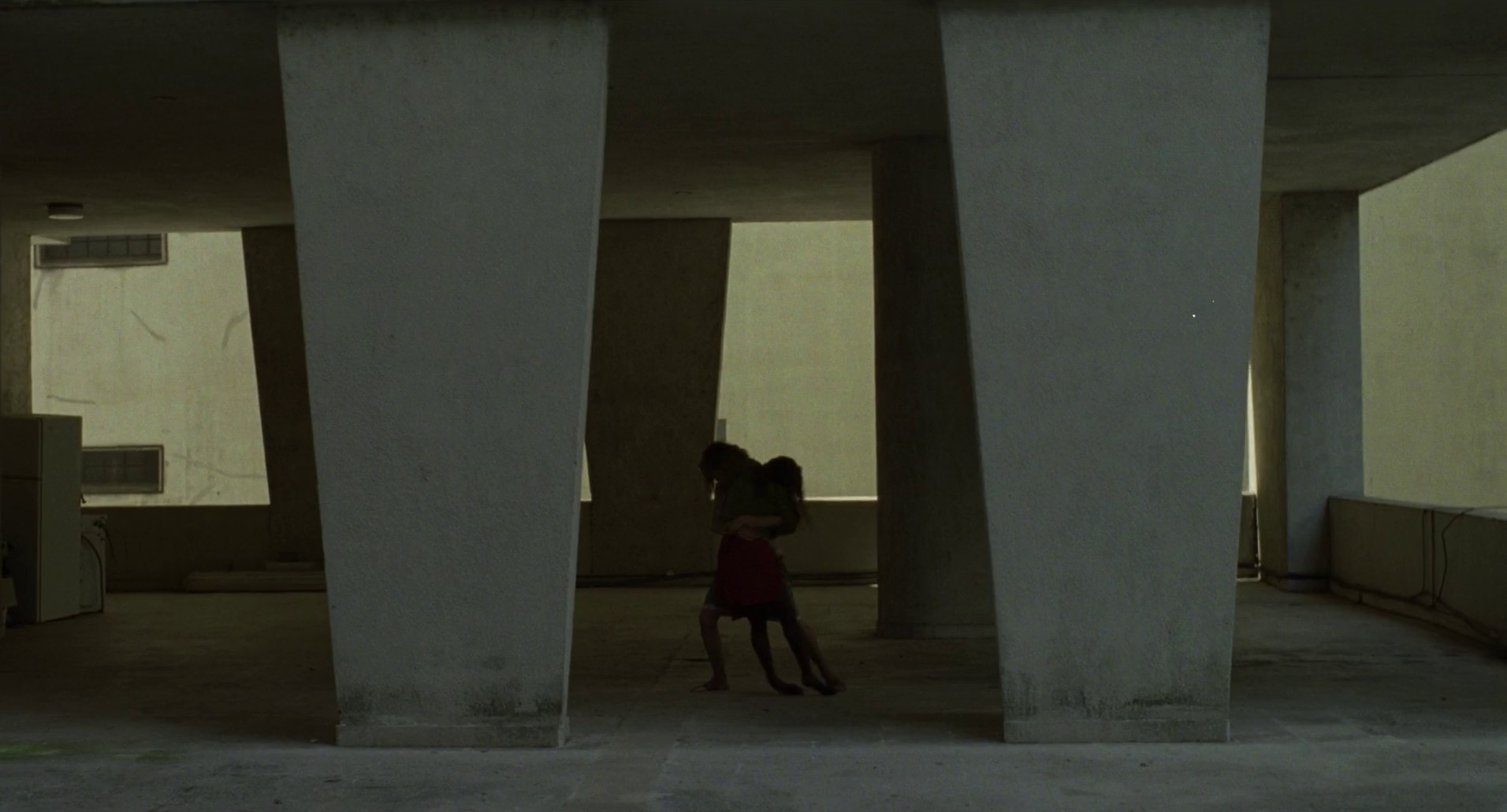 Suficiente (2020) —  shot,  lighting