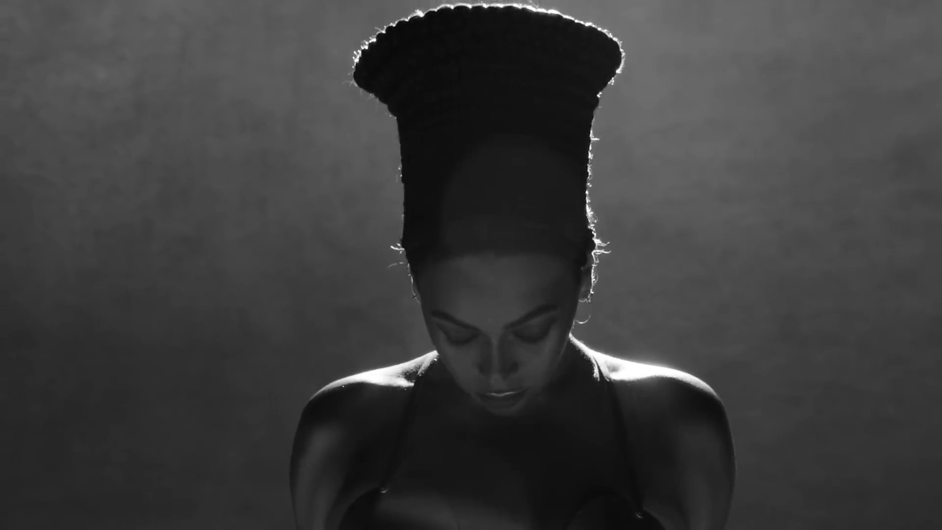 Sorry  (2016) —  shot,  lighting