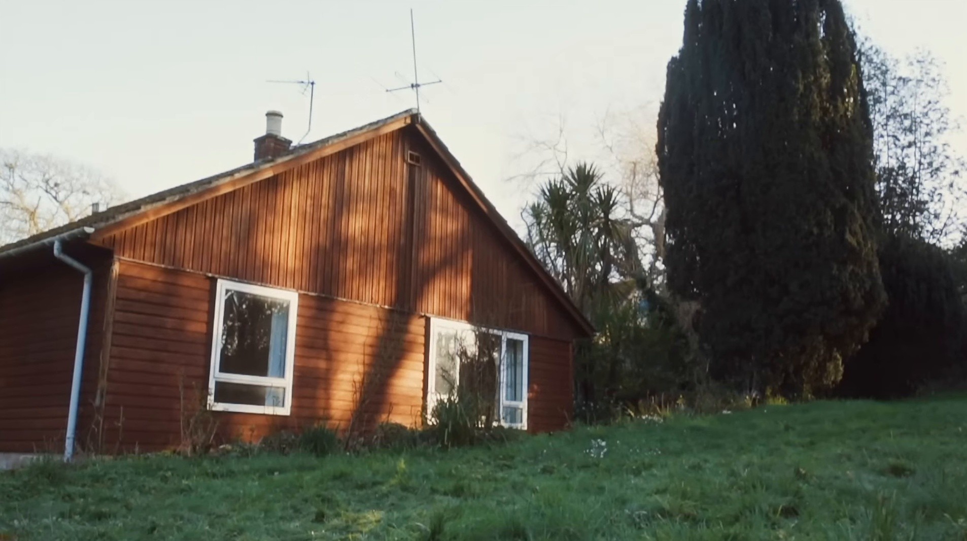 Catch these fists (2025) —  shot,  lighting