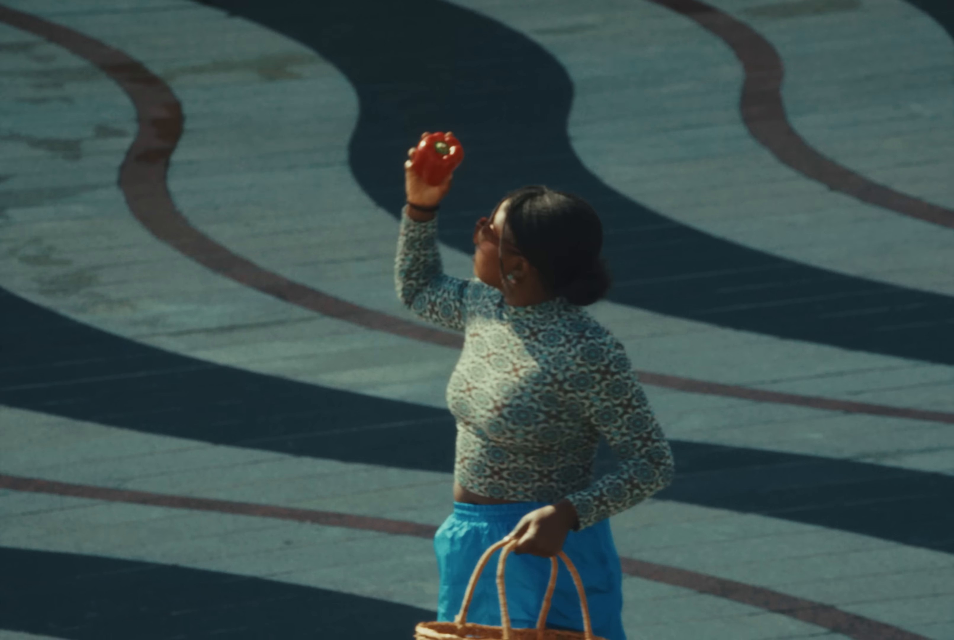 Sous mon bob (2024) —  shot,  lighting