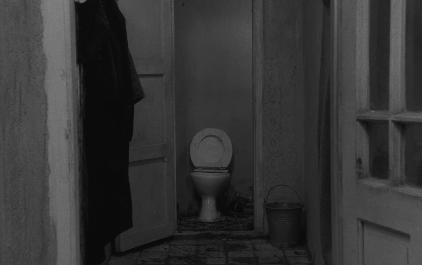 Satantango (1994) —  shot,  lighting