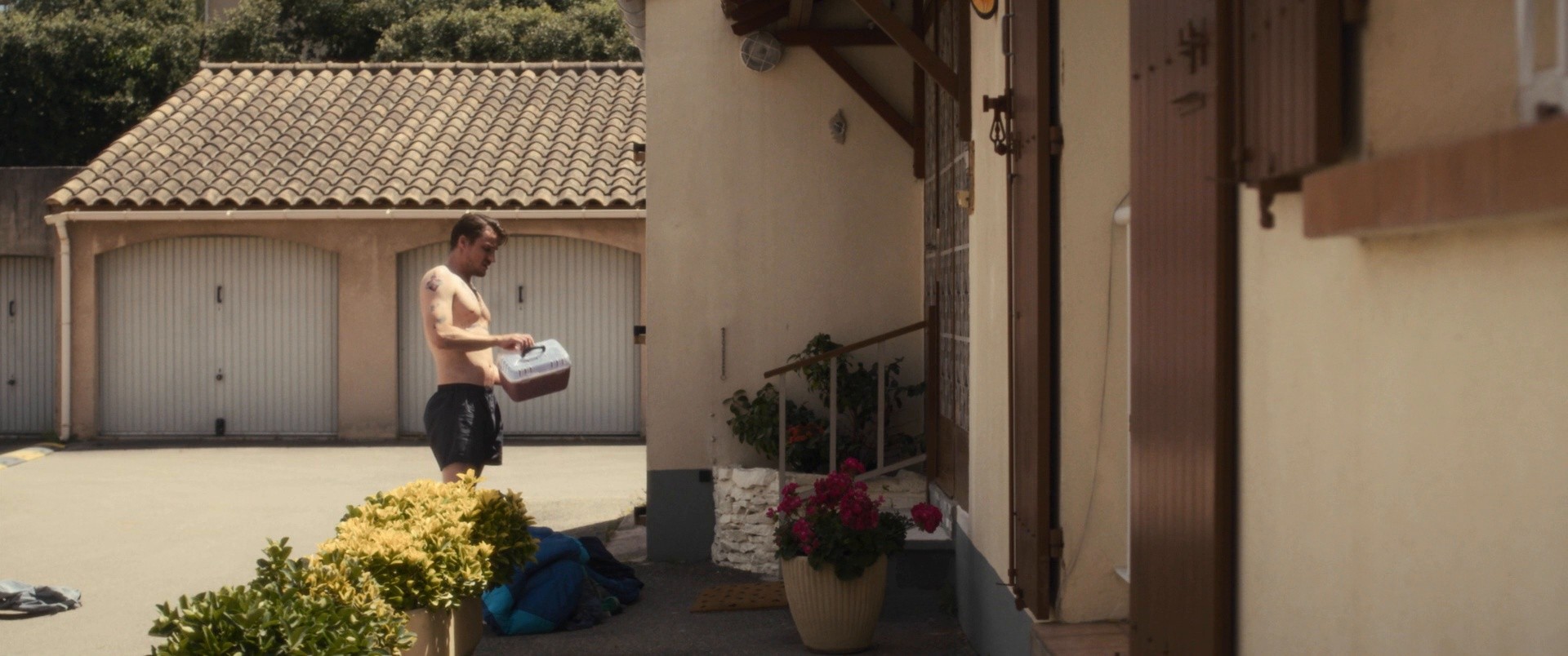 On ira (2025) —  shot,  lighting