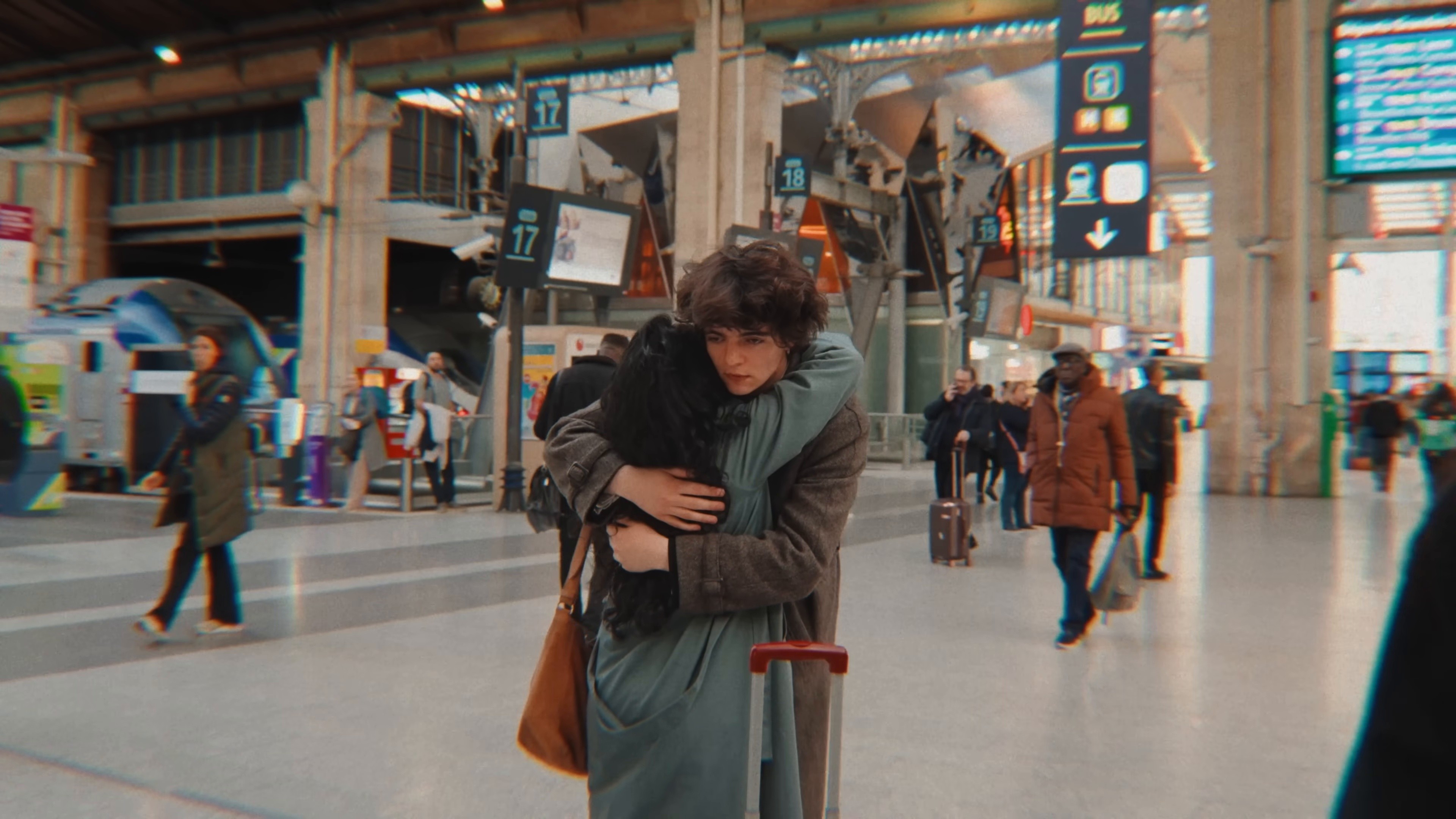 Je Ne T'Aime Plus (2025) —  shot,  lighting