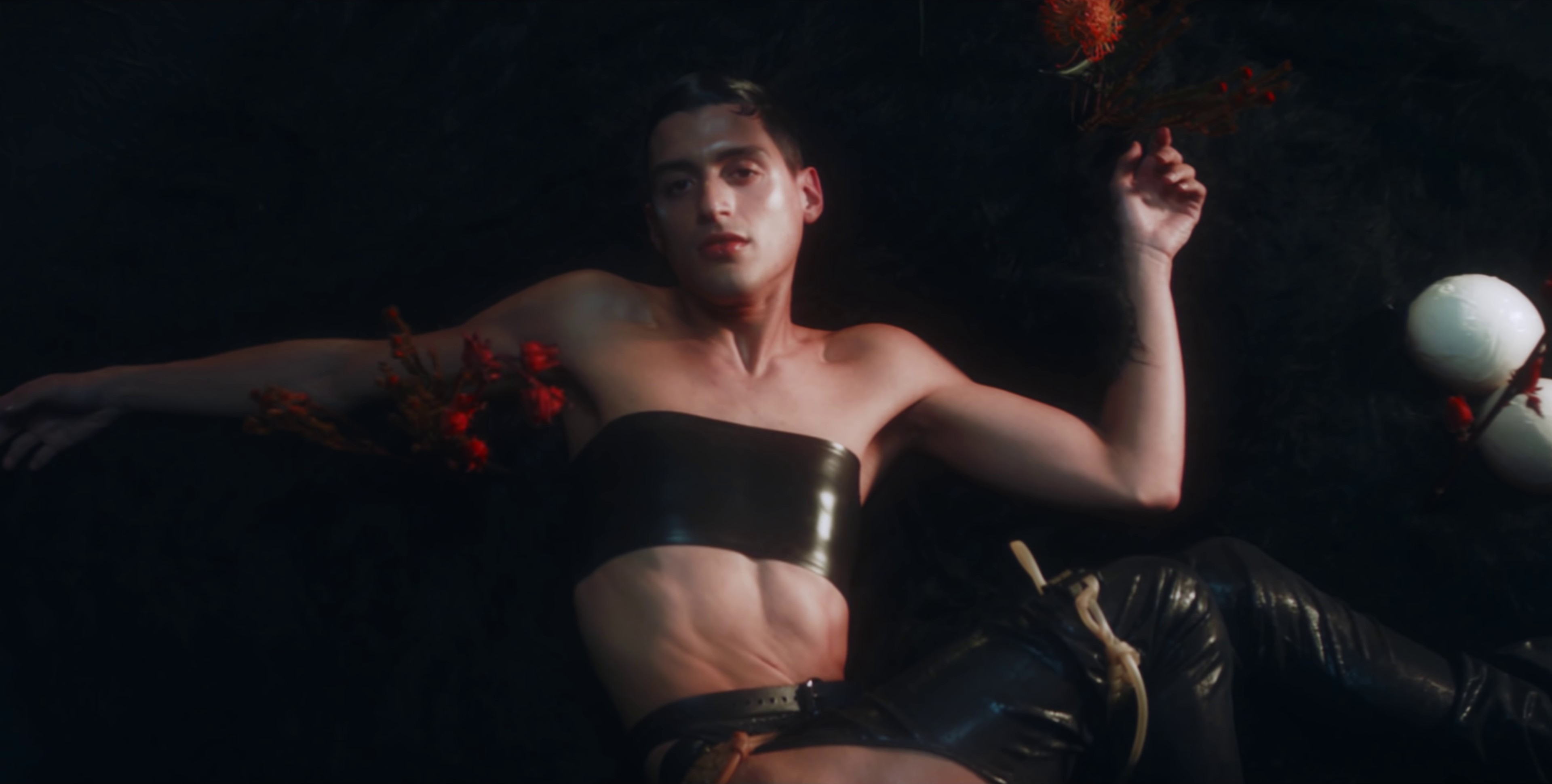 arisen my senses (2017) —  shot,  lighting