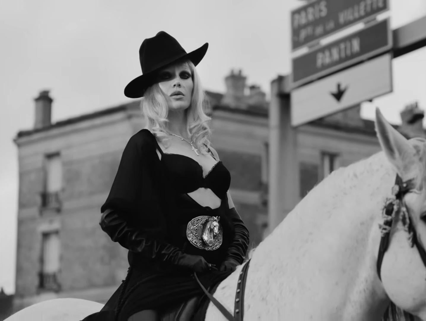 Love Lasso (2025) —  shot,  lighting