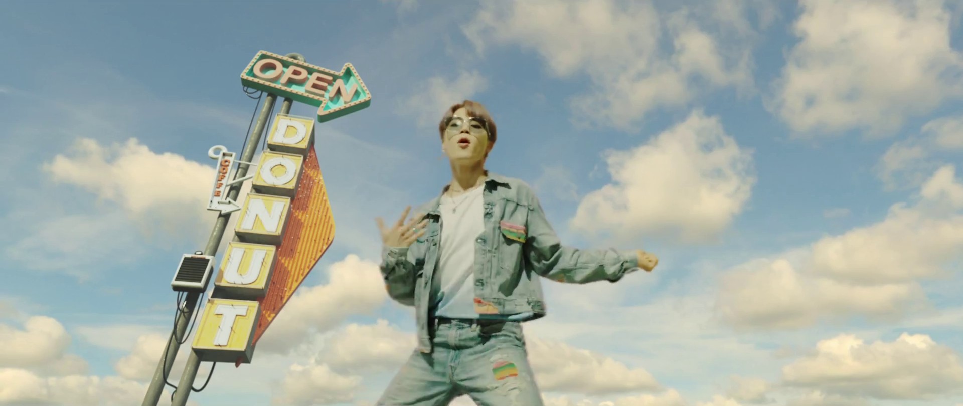 Dynamite (2020) —  shot,  lighting