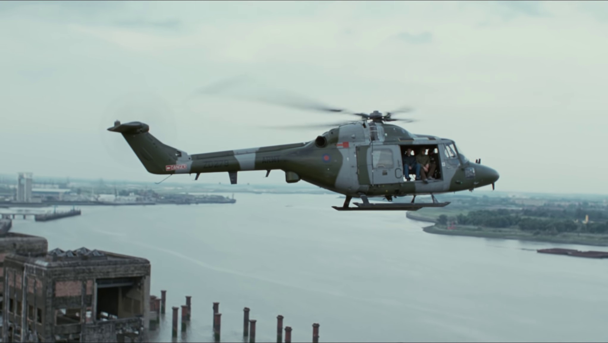 D'you know what I mean  (2016) —  shot,  lighting