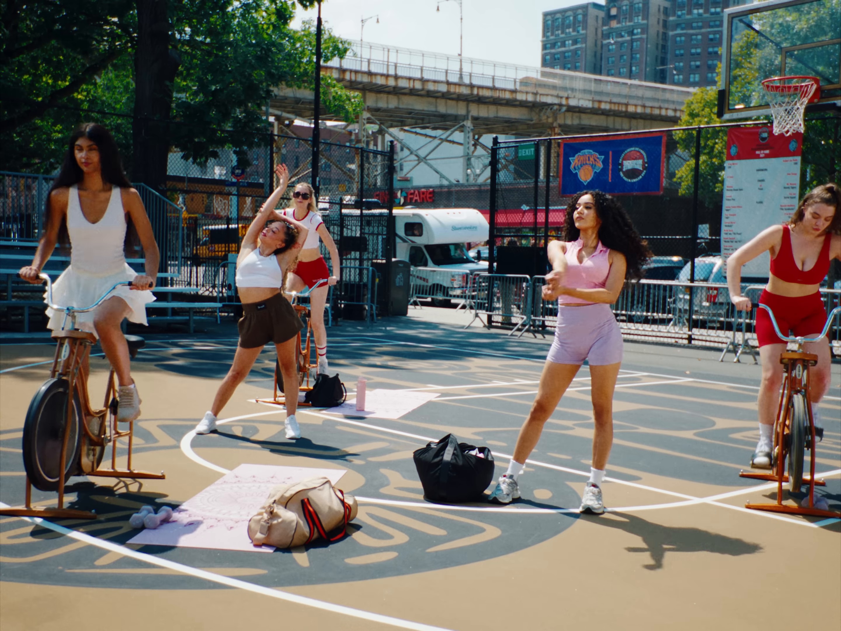 SECRETO VICTORIA (2024) —  shot,  lighting