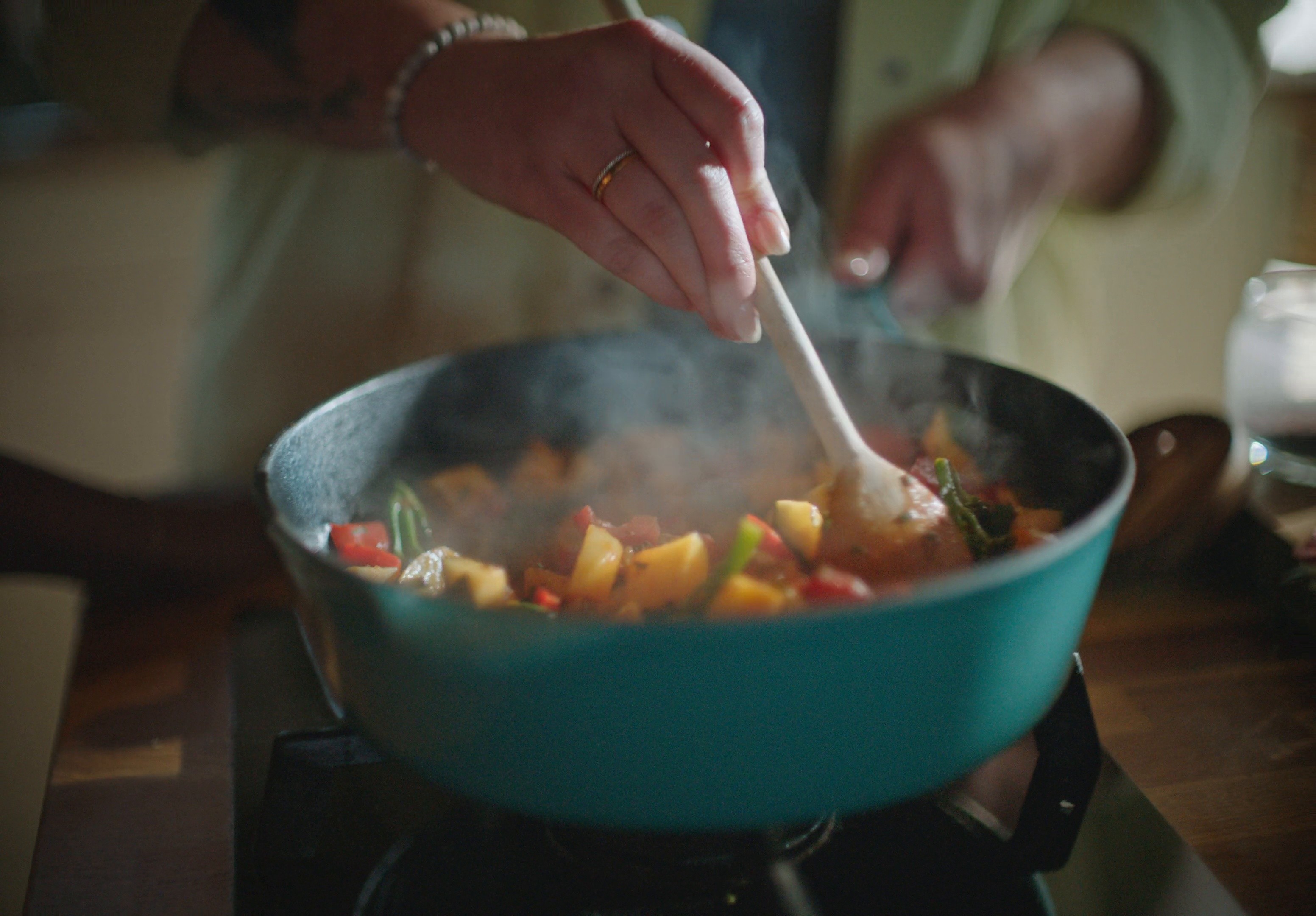 Weight Watchers (commercial) (2022) —  shot,  lighting