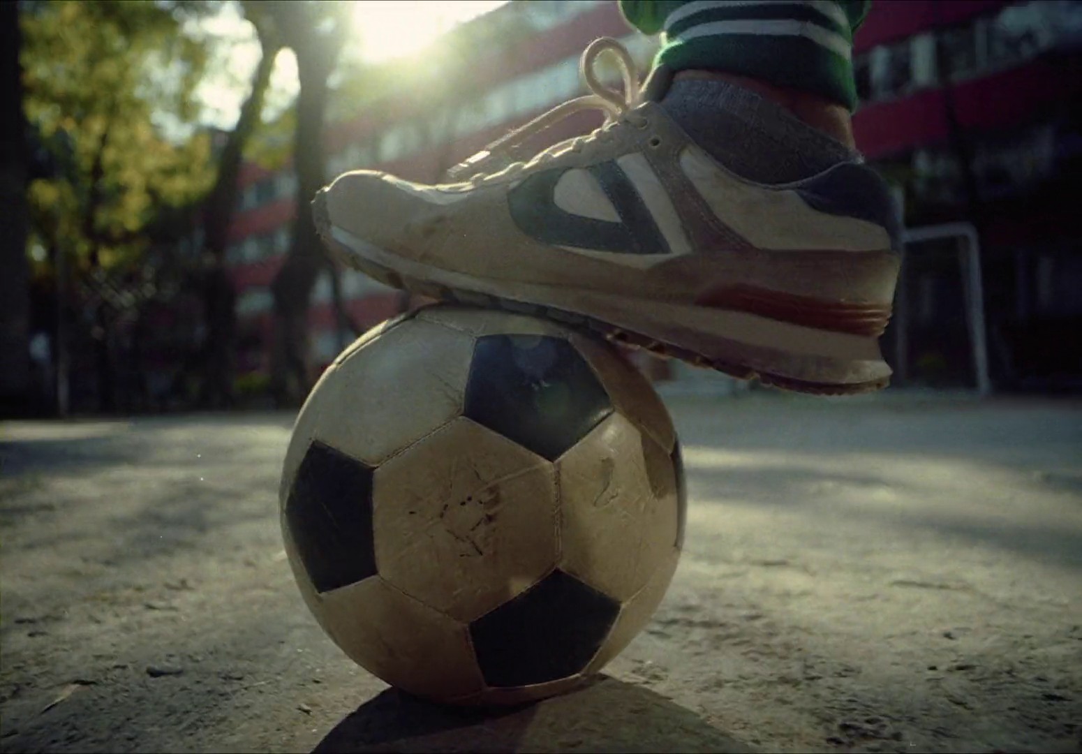 Expedia - Super Abuelita (2024) —  shot,  lighting