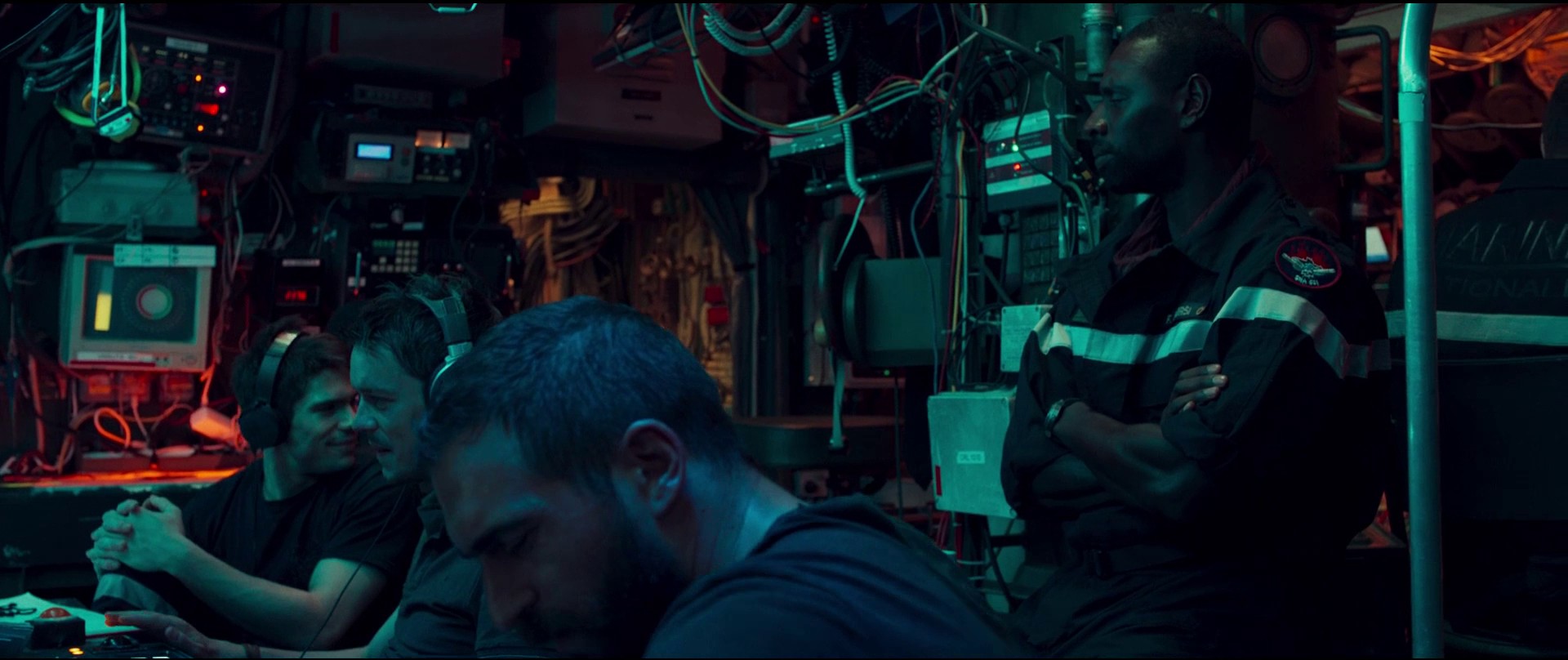 Le chant du loup (2019) —  shot,  lighting