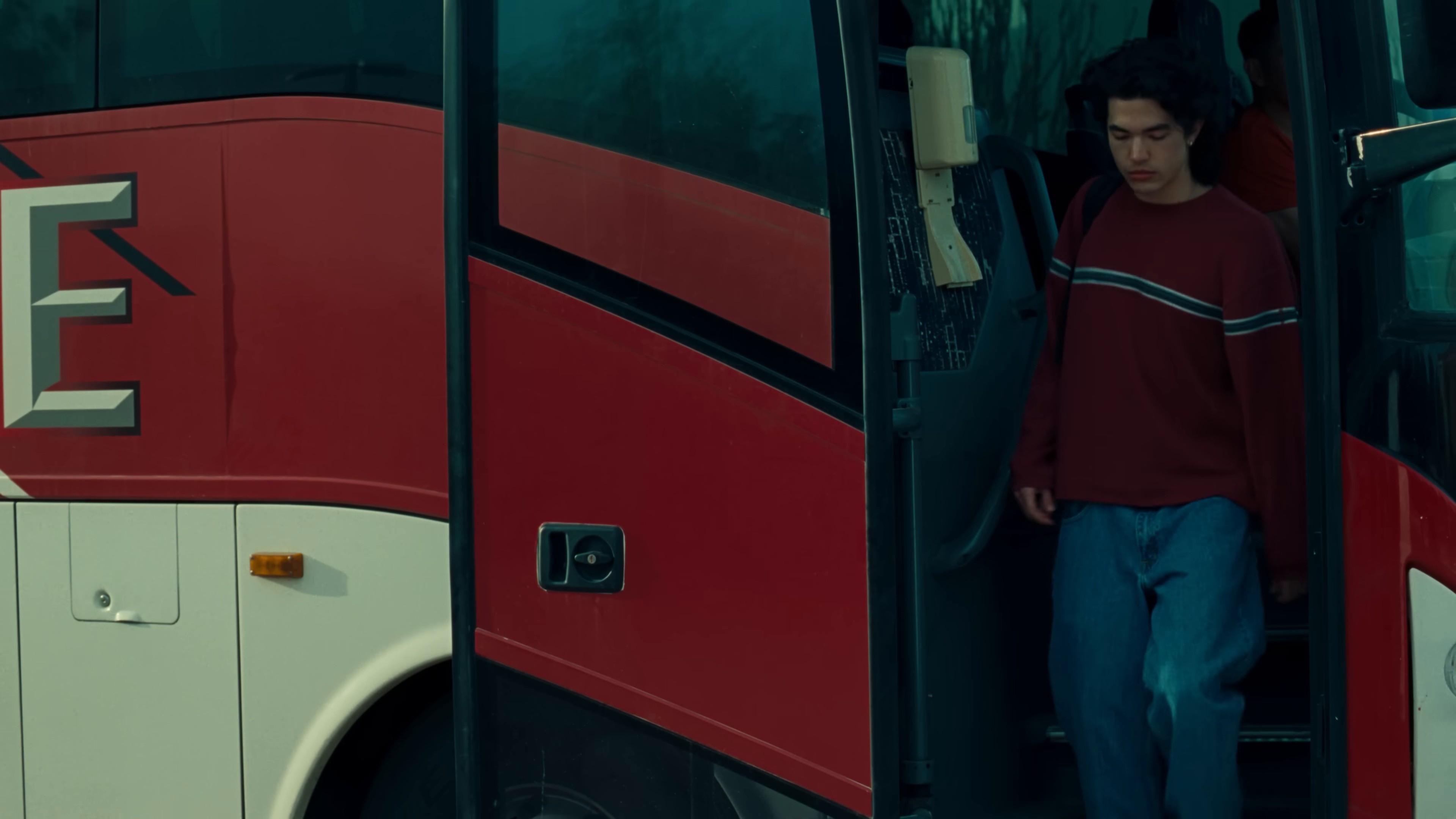 Caramel  (2025) —  shot,  lighting