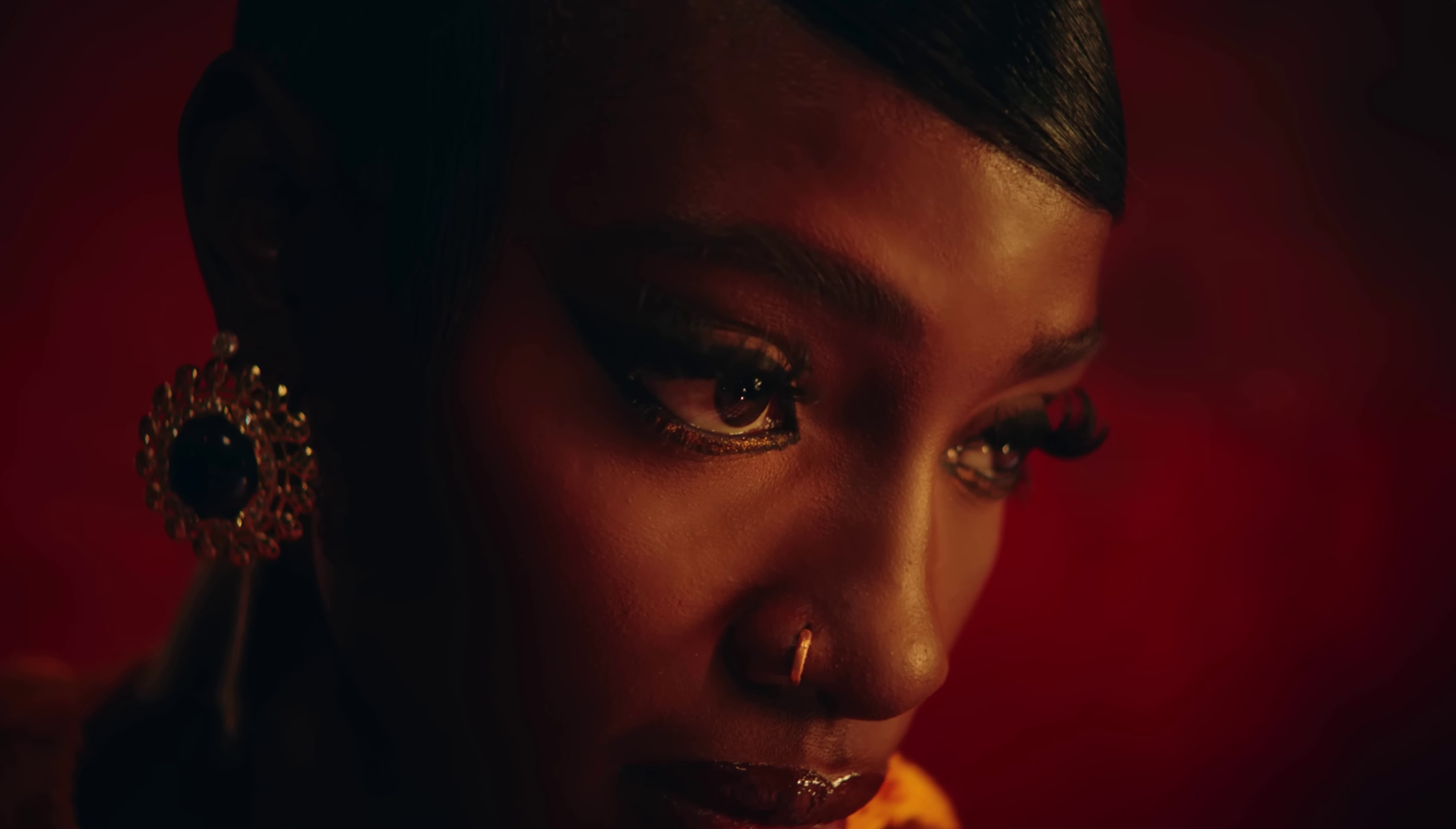 Fakosi (Remix) (2024) —  shot,  lighting