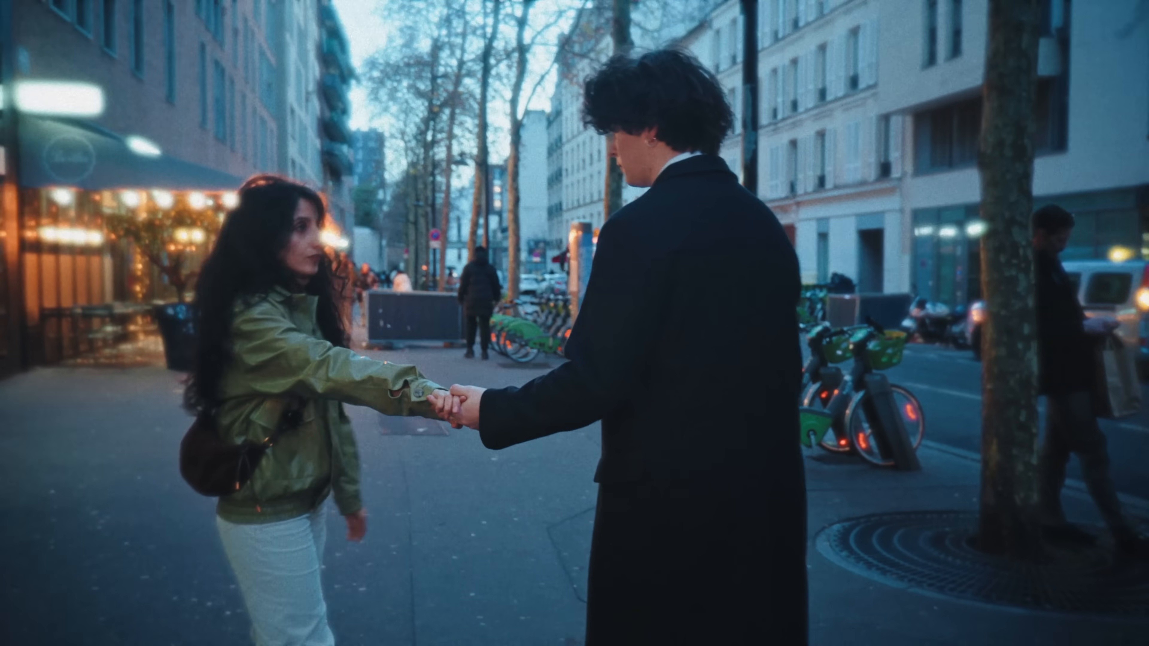 Je Ne T'Aime Plus (2025) —  shot,  lighting