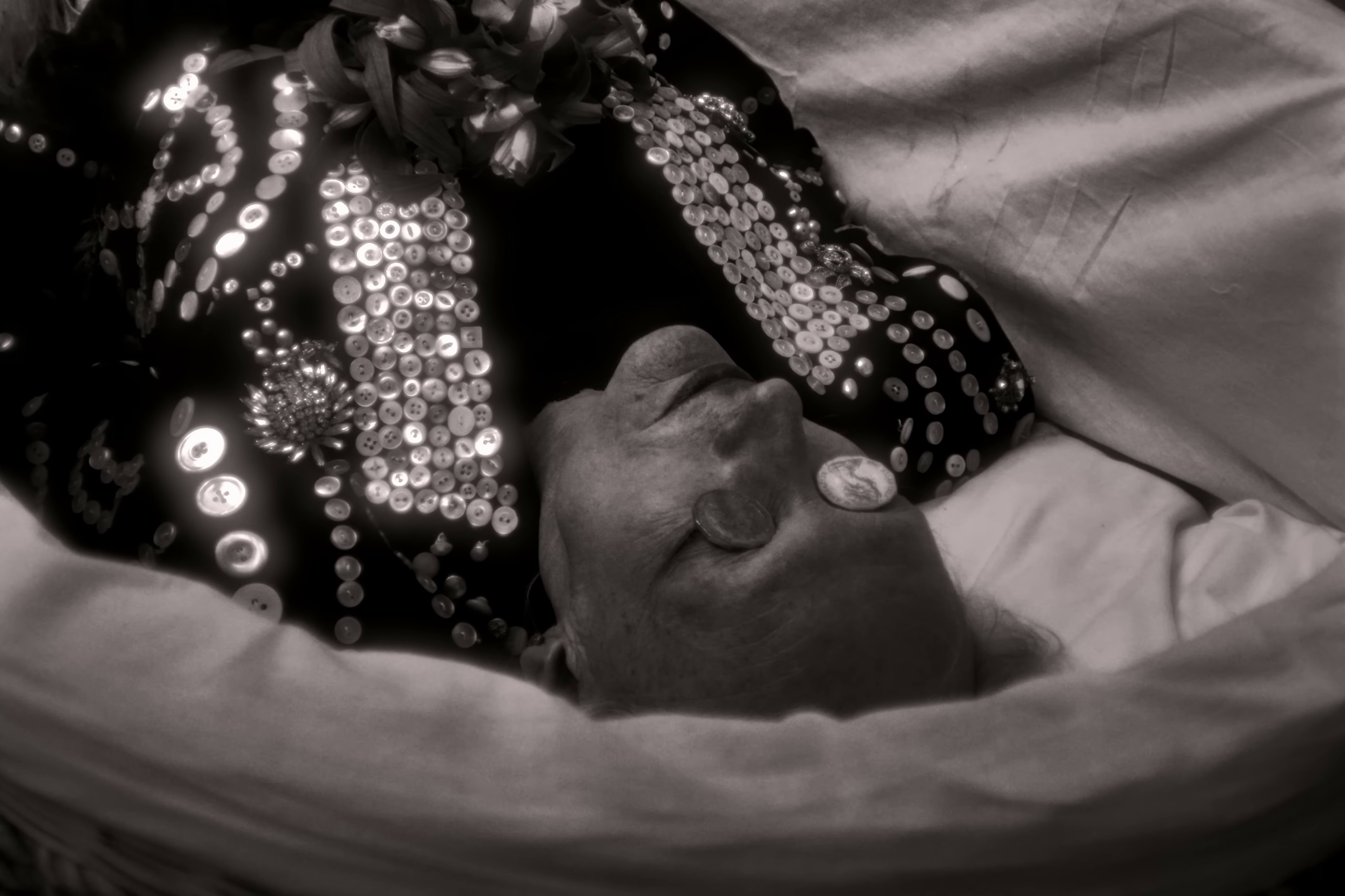 Shiver (2024) —  shot,  lighting