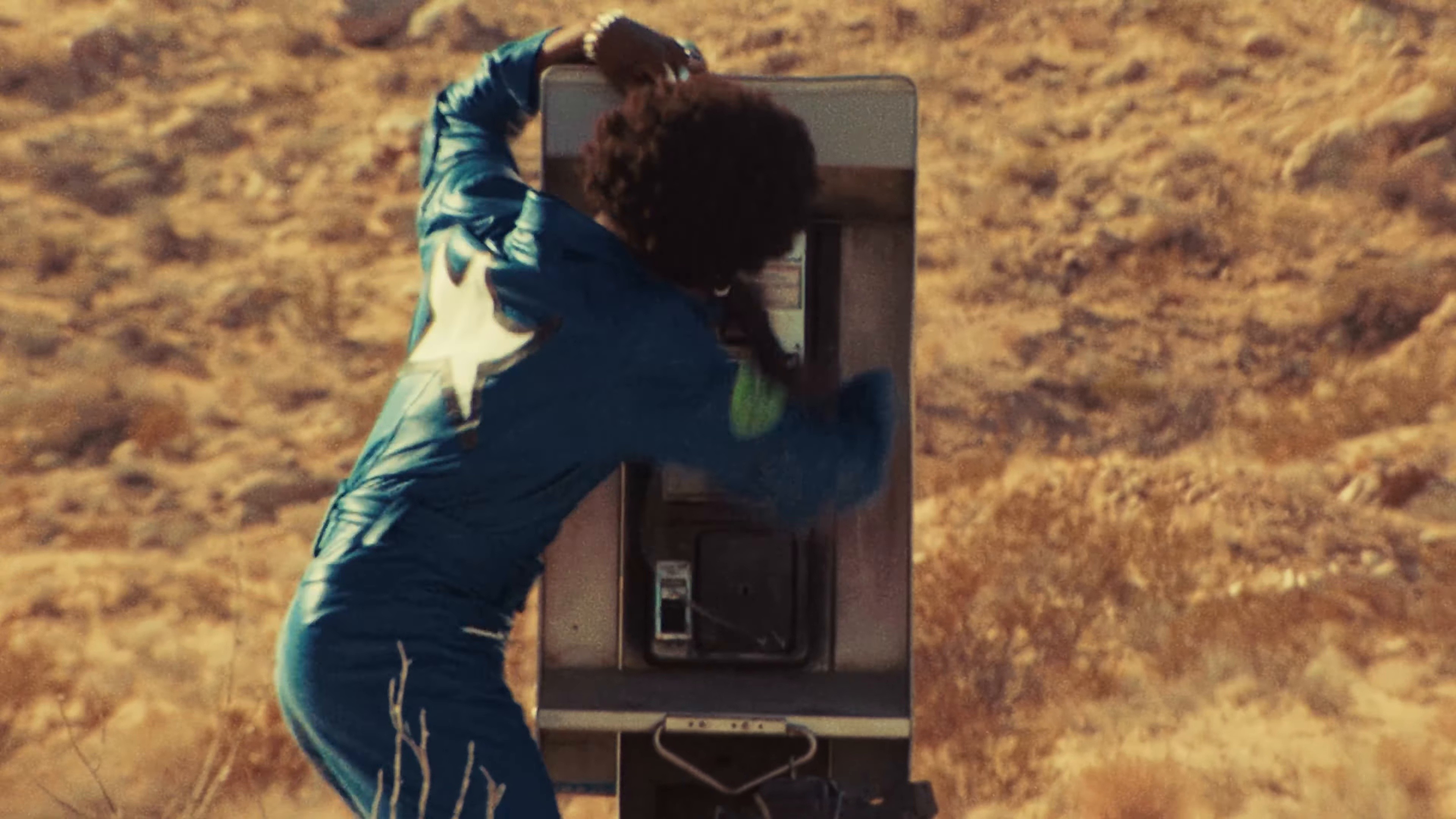 Toxic Romantic (2025) —  shot,  lighting