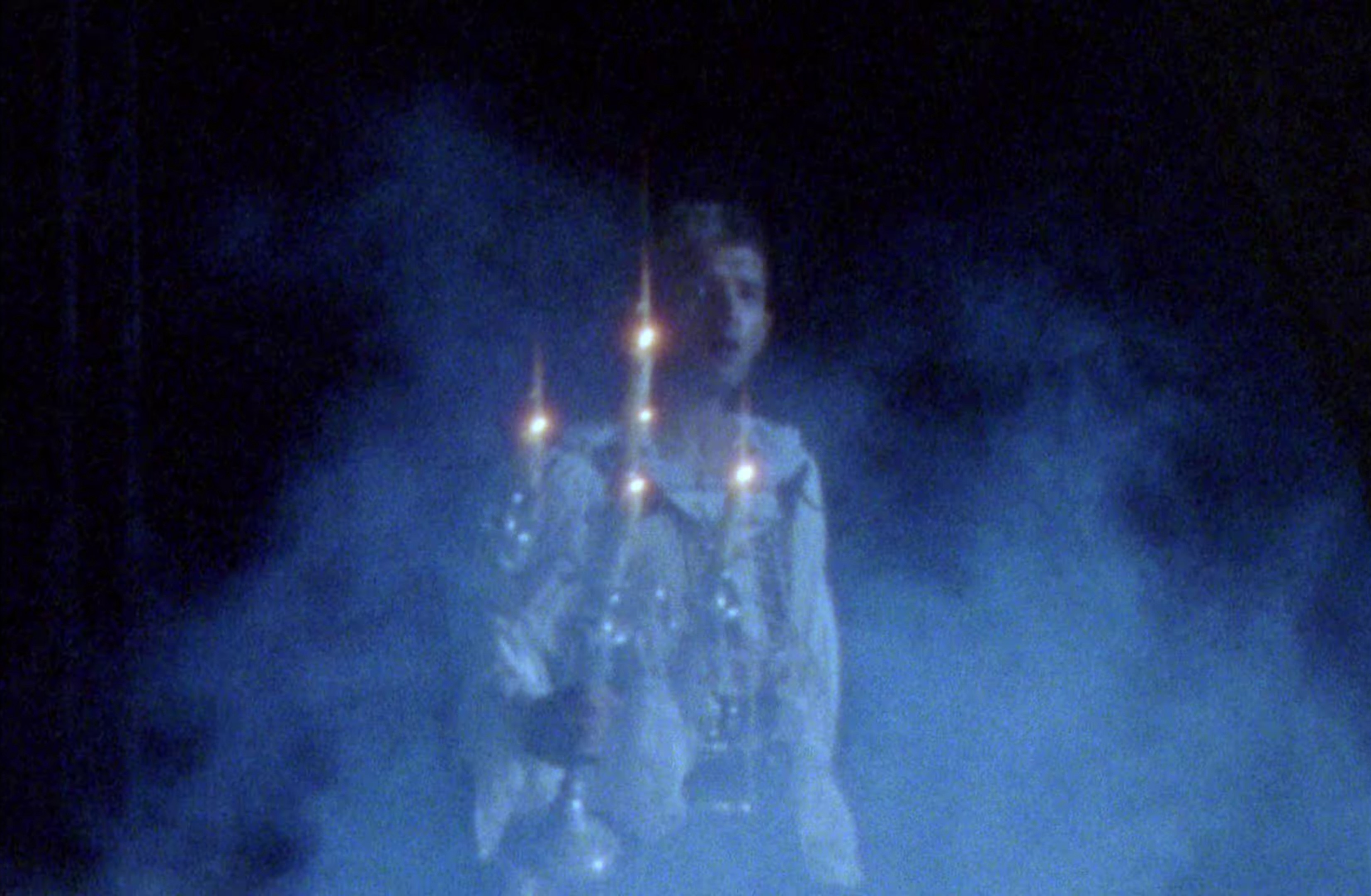 Loin de moi le drame (2022) —  shot,  lighting