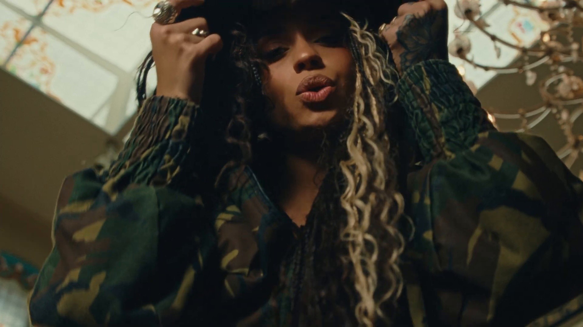 AGLM (2025) —  shot,  lighting