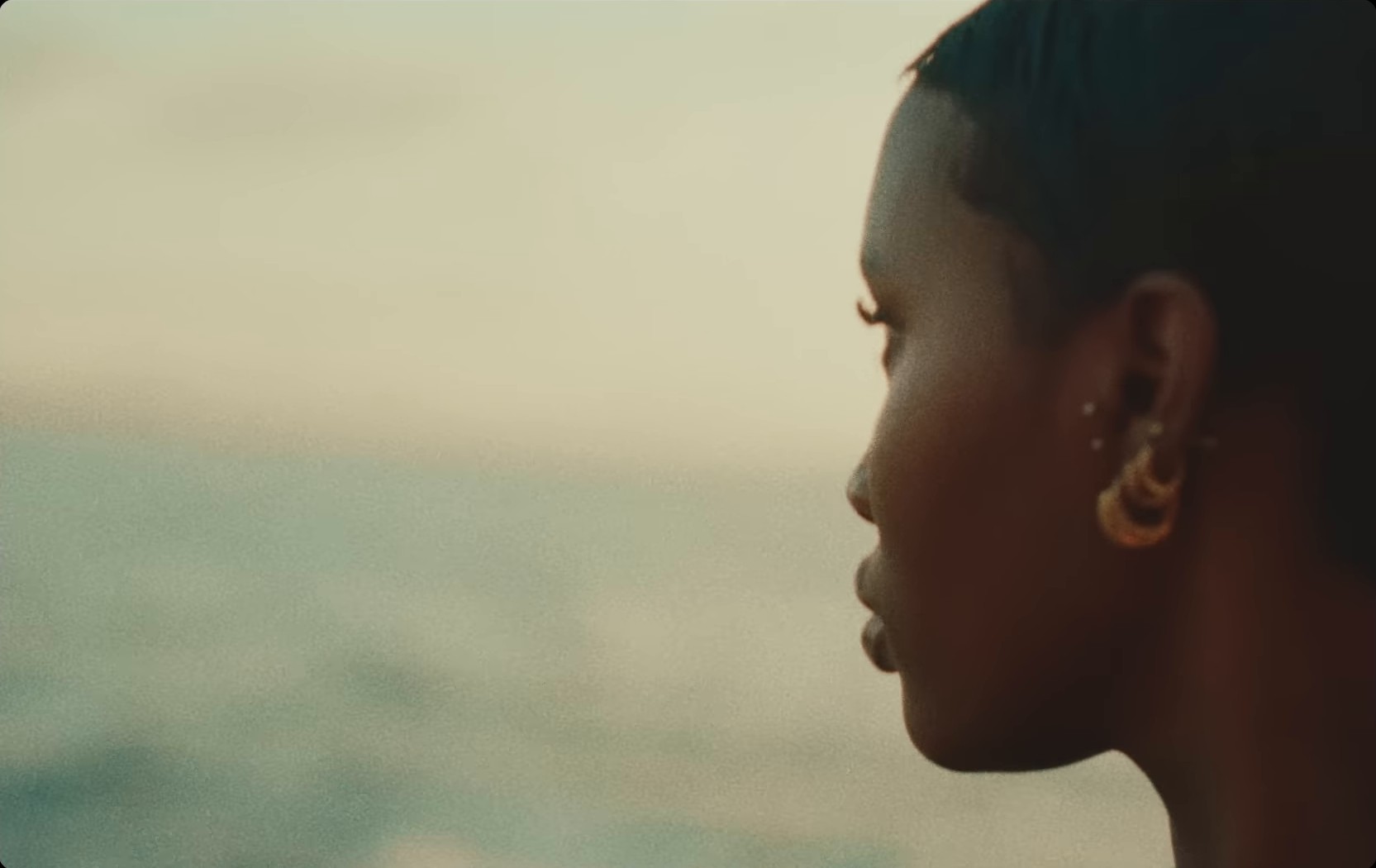 Ne doute pas (2024) —  shot,  lighting